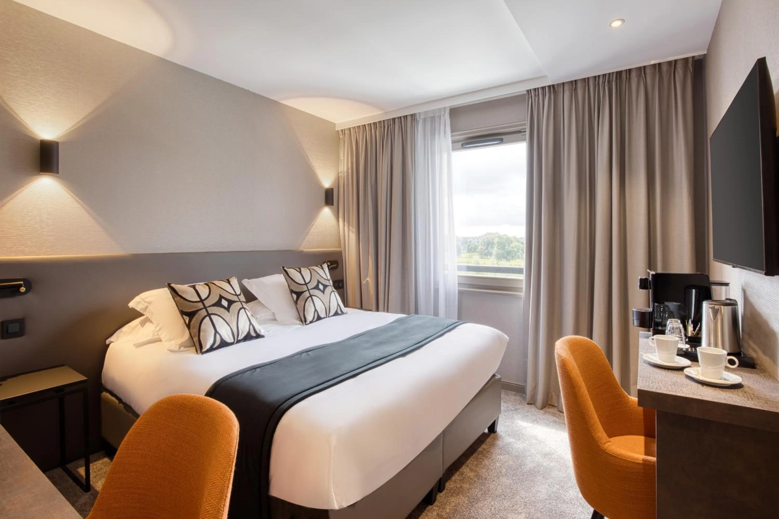 Bed in Best Western Plus Le Fairway Hotel &amp; Spa Golf d&#x27;Arras