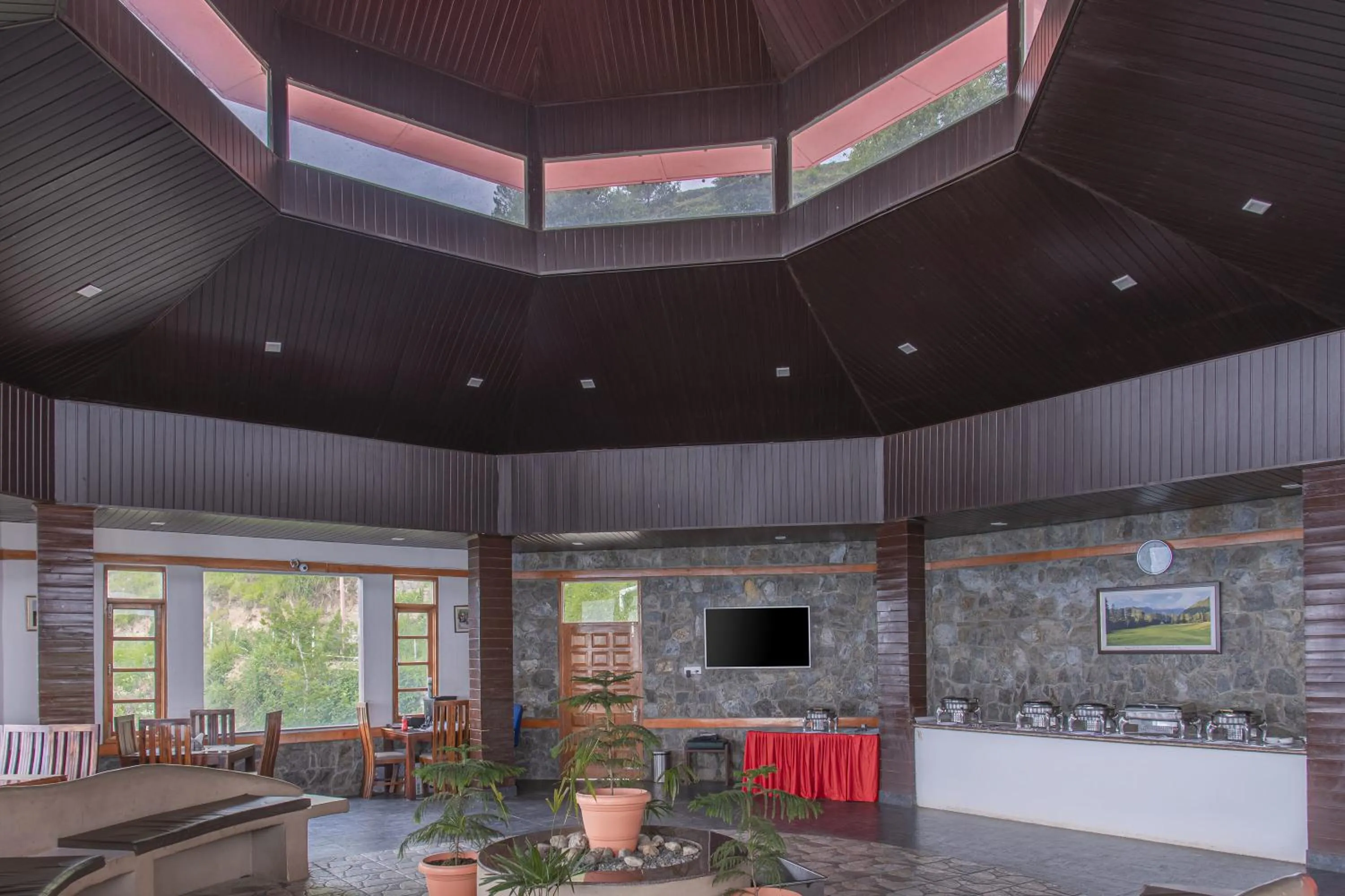 Restaurant/places to eat in Echor - The Koti Village Resort Kufri