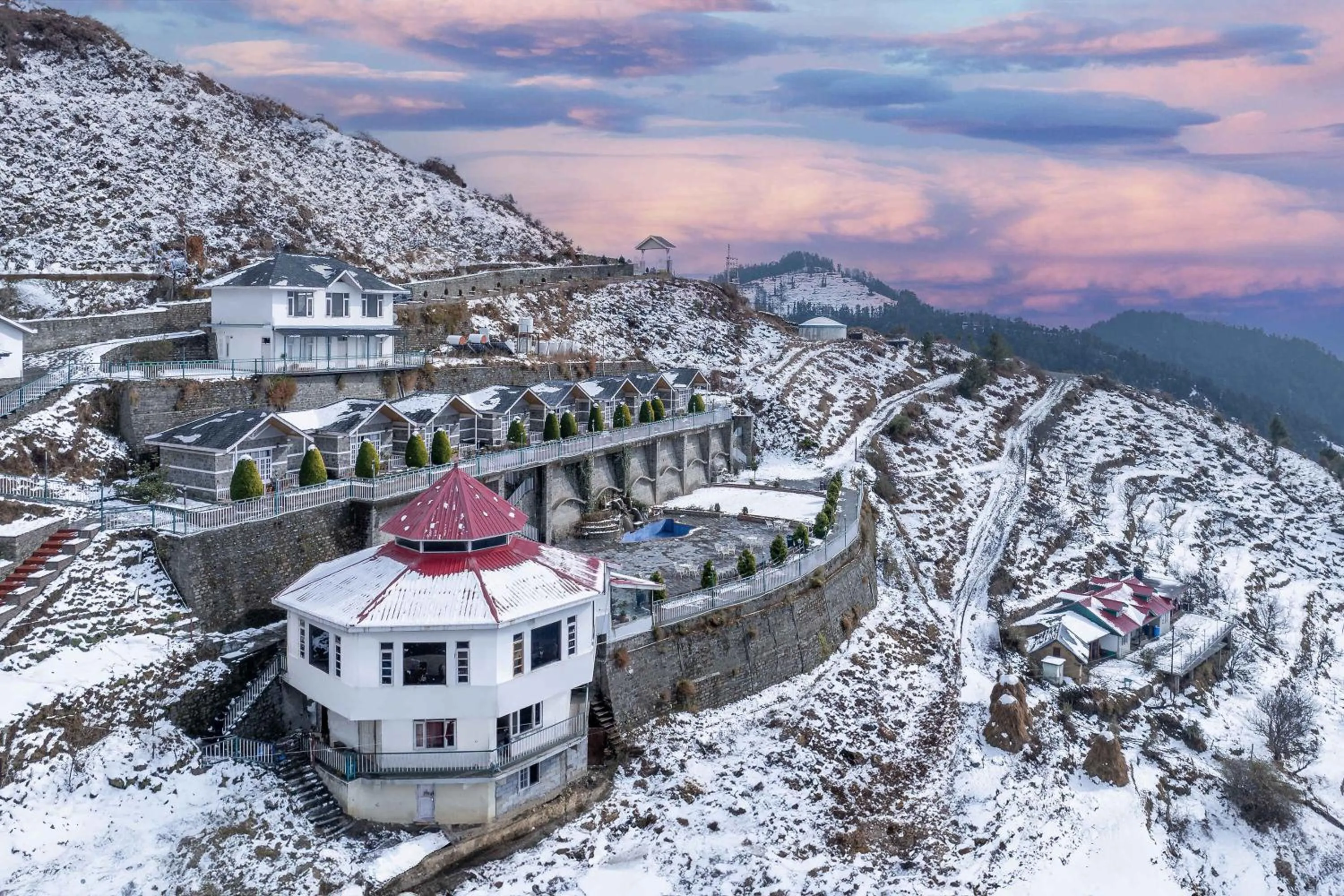 Echor - The Koti Village Resort Kufri