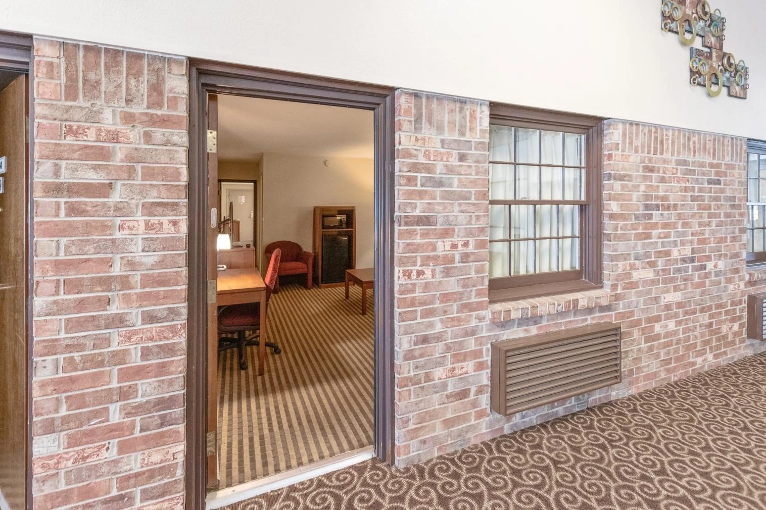 Eleven Boutique Hotel LLC