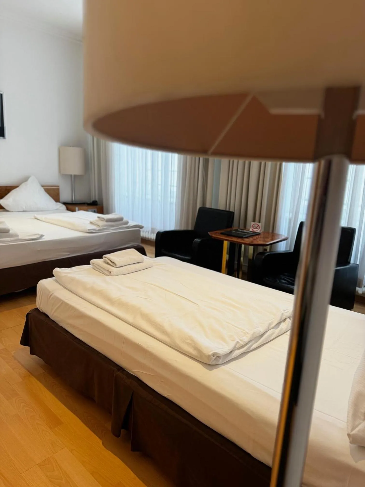 Photo of the whole room, Bed in Erlanger Hof