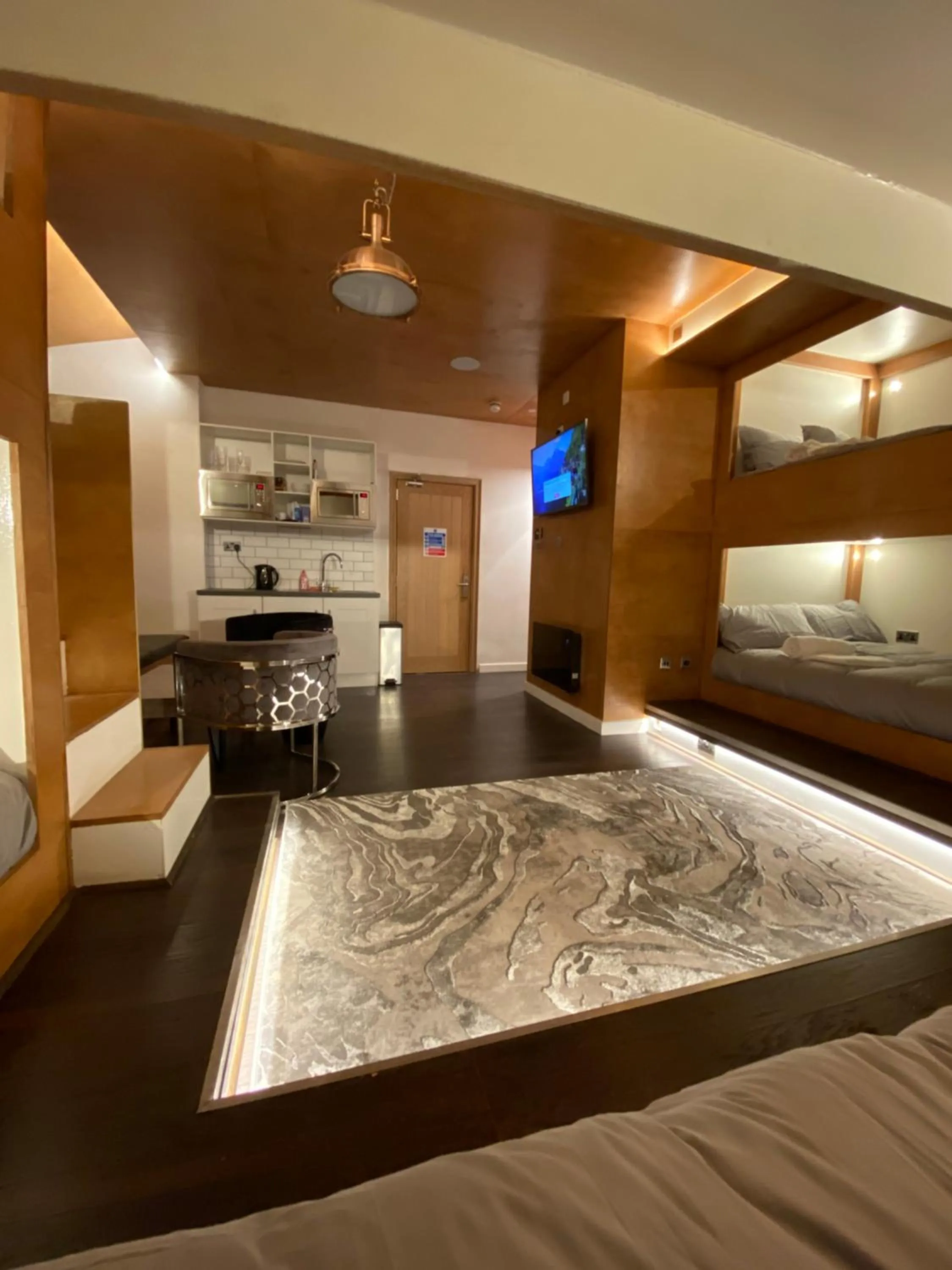 Bed in Eleanor Rigby apts Stanley Street