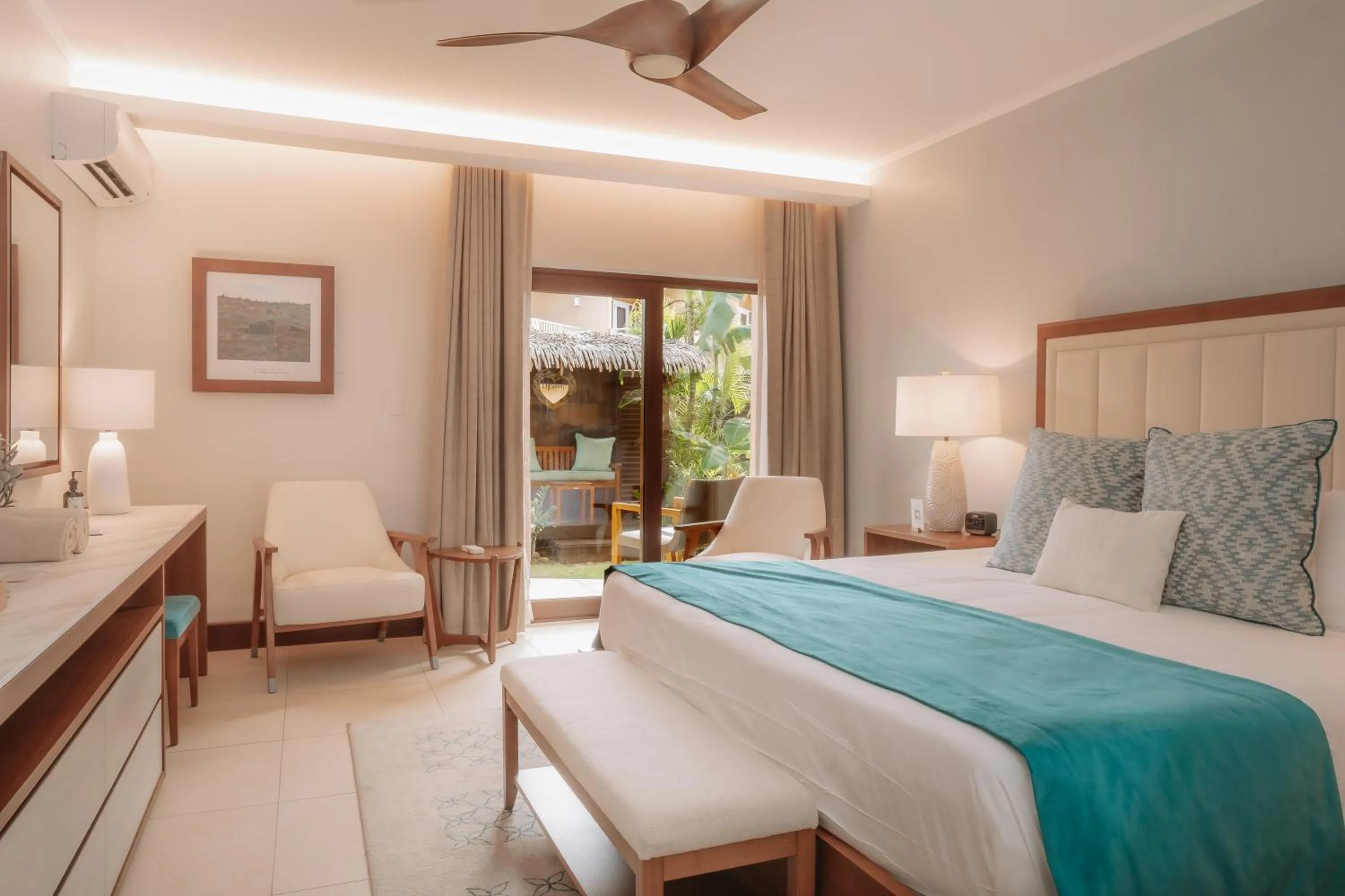 Bedroom, Bed in Manchebo Beach Resort and Spa