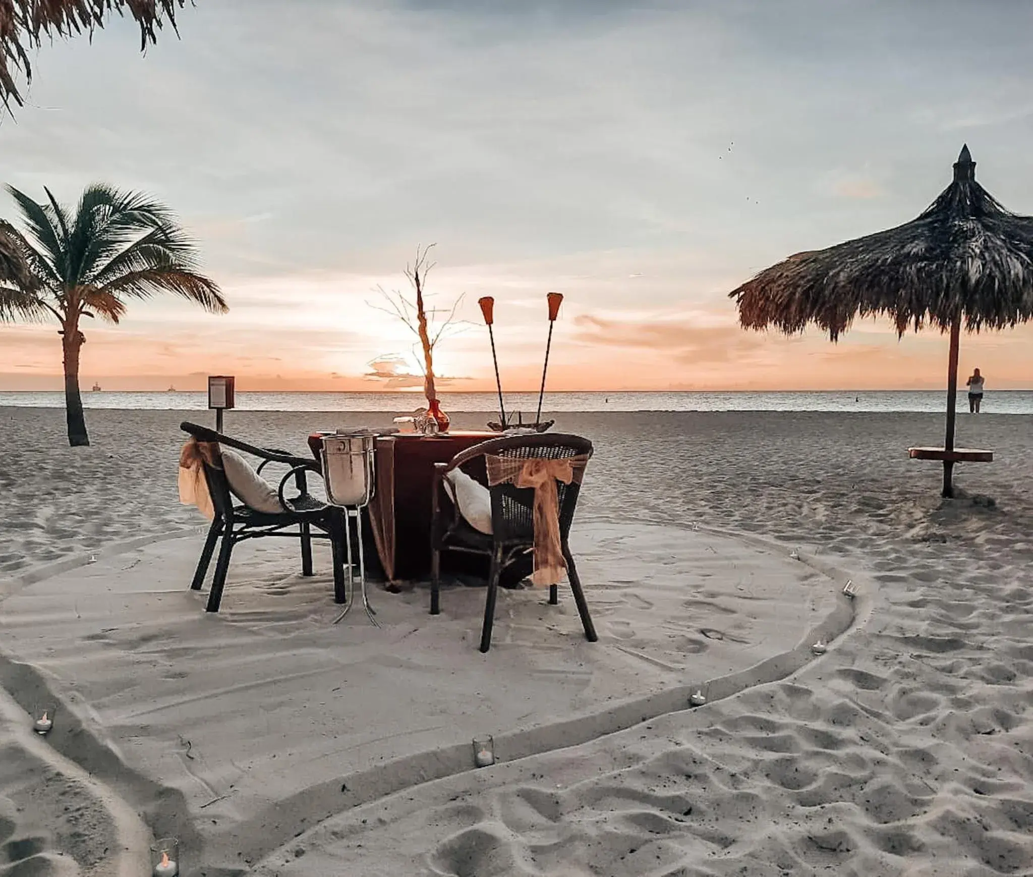 Restaurant/places to eat in Manchebo Beach Resort and Spa Restaurant/places to eat in Manchebo Beach Resort and Spa