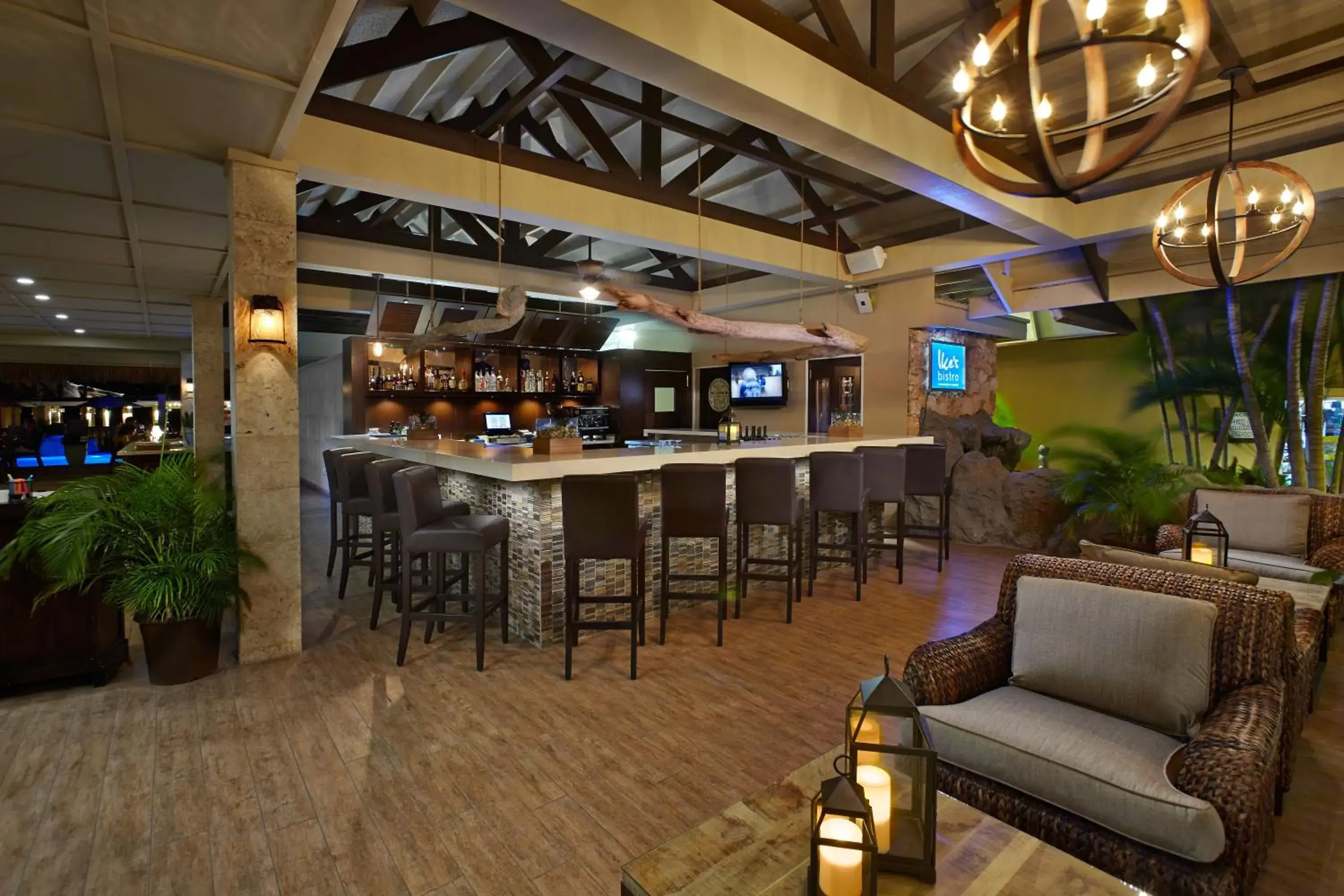 Lounge or bar in Manchebo Beach Resort and Spa Lounge or bar in Manchebo Beach Resort and Spa