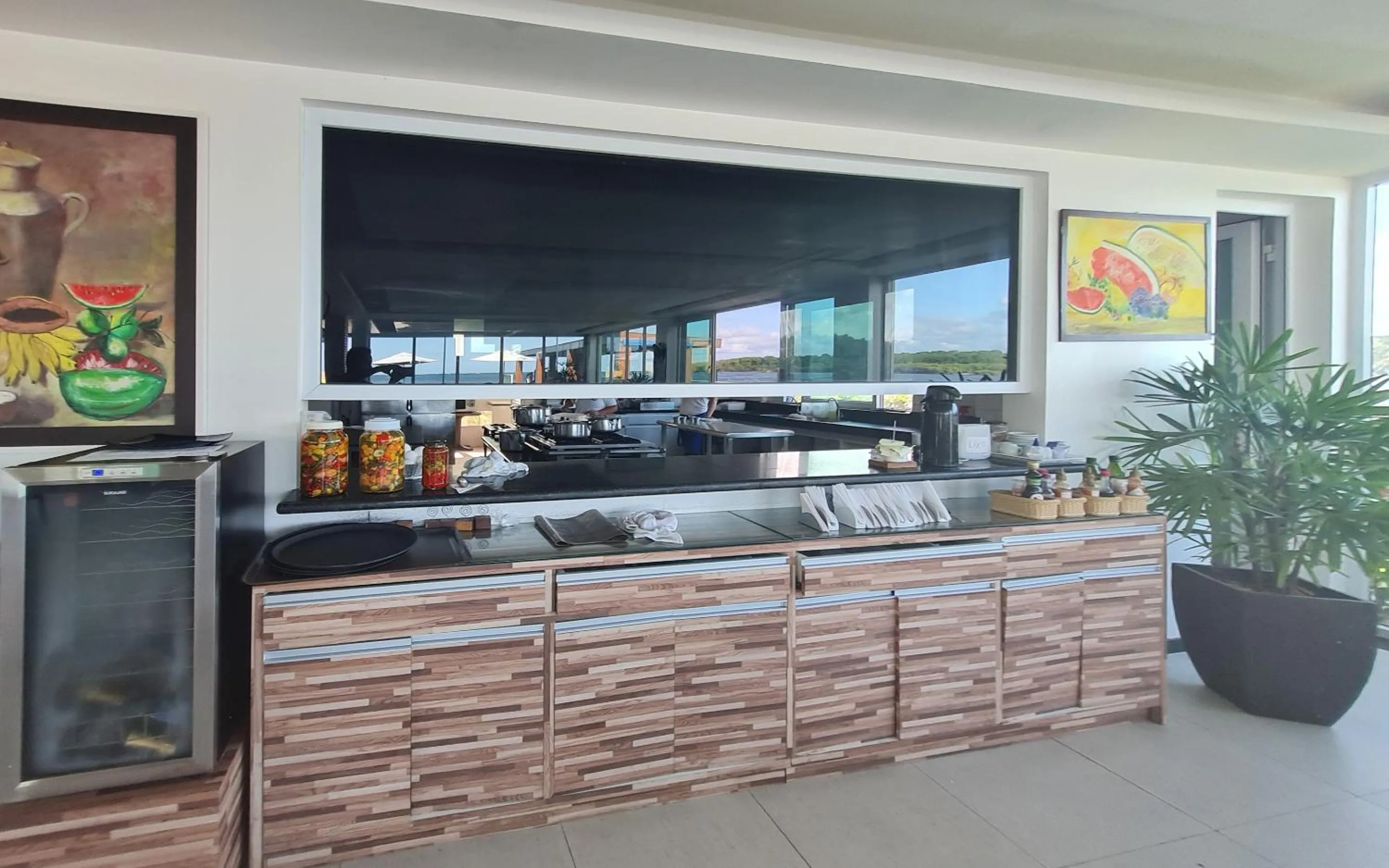 Restaurant/places to eat in Pousada Jirituba