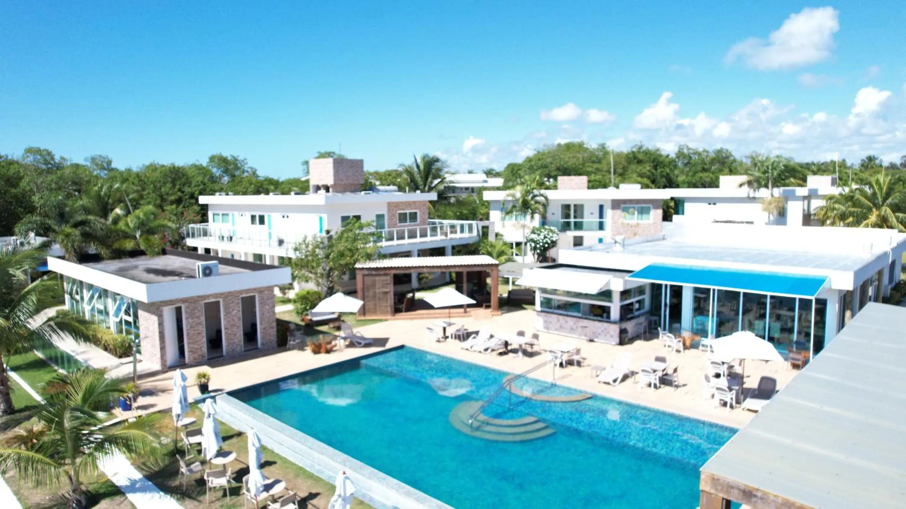 Property building in Pousada Jirituba