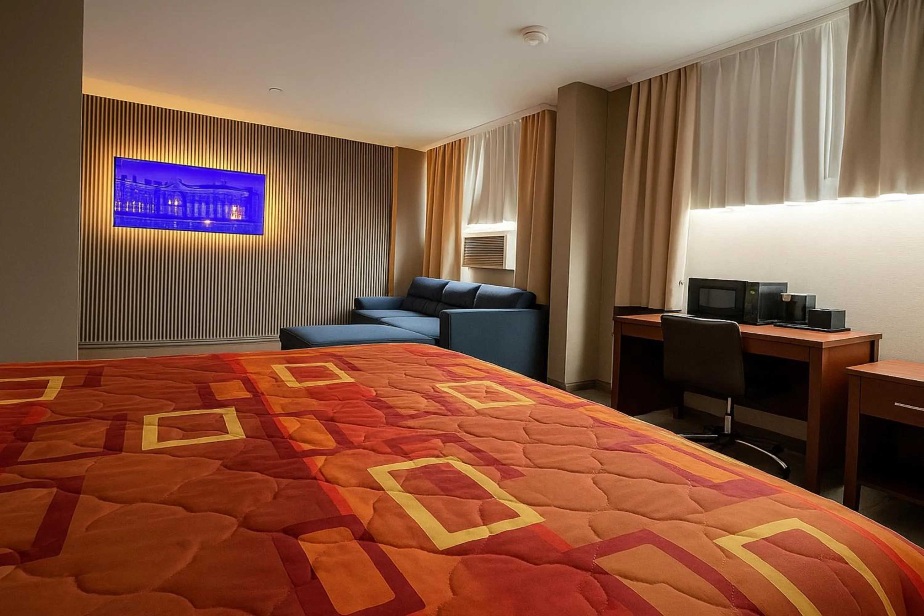 Bed in Hotel Pergola Jamaica JFK