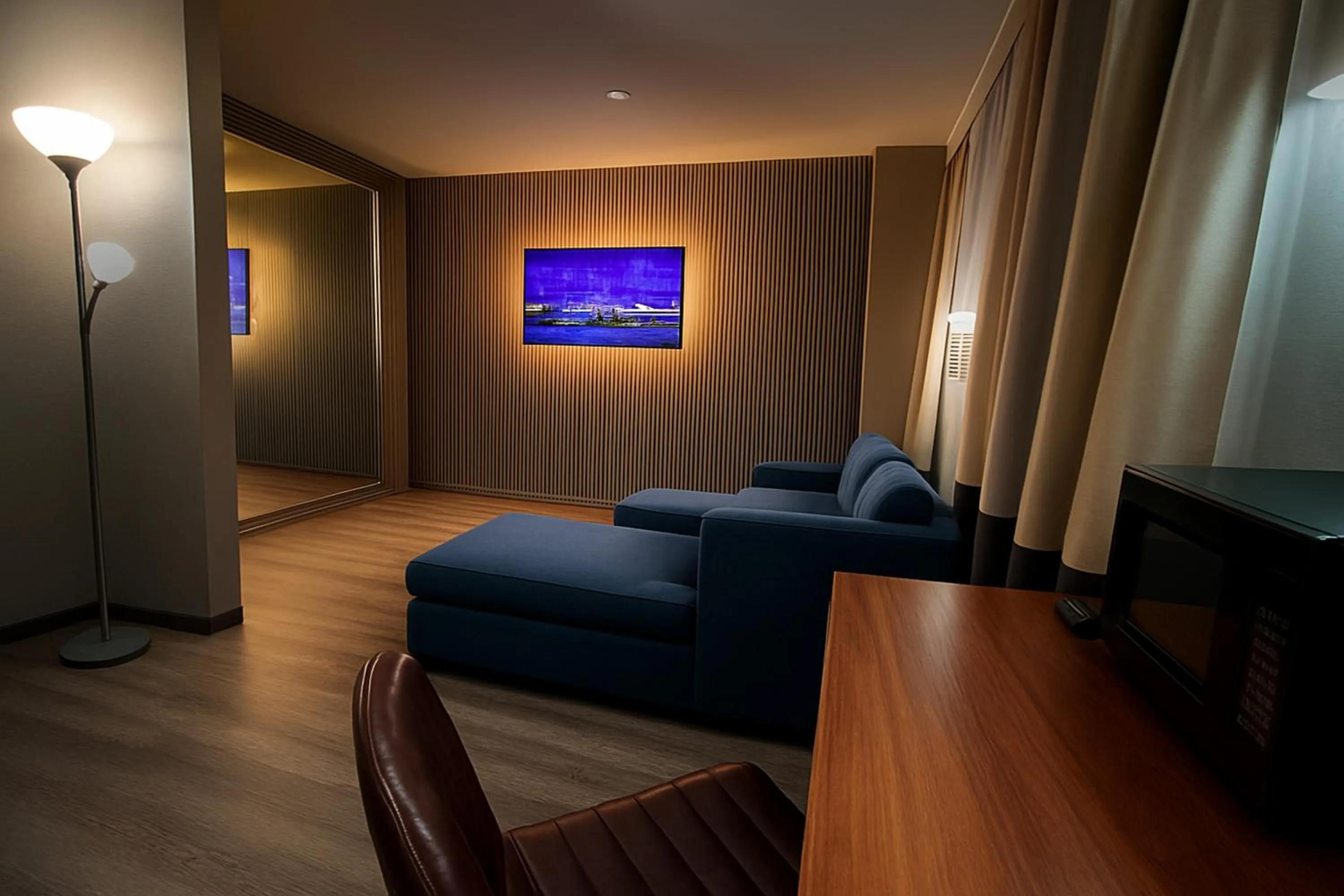 Property building in Hotel Pergola Jamaica JFK