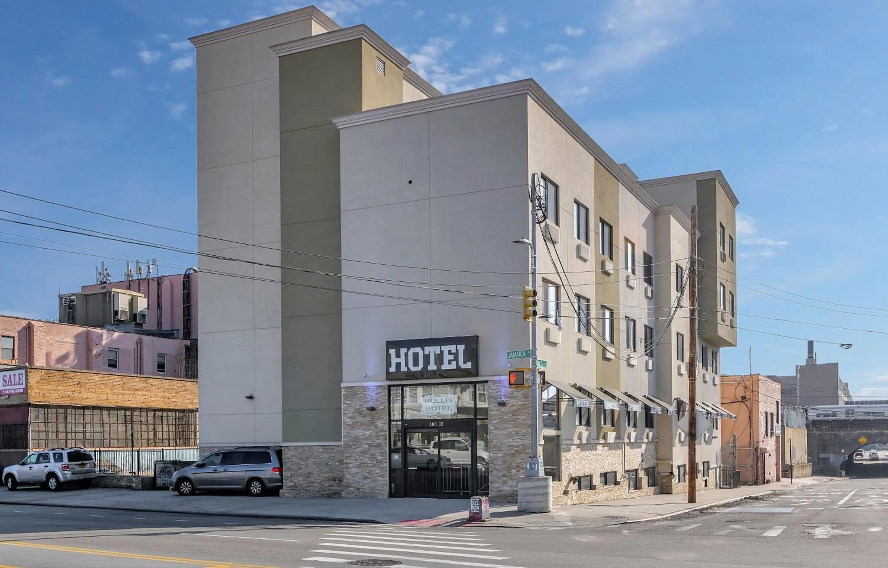 Property building in Hotel Pergola Jamaica JFK