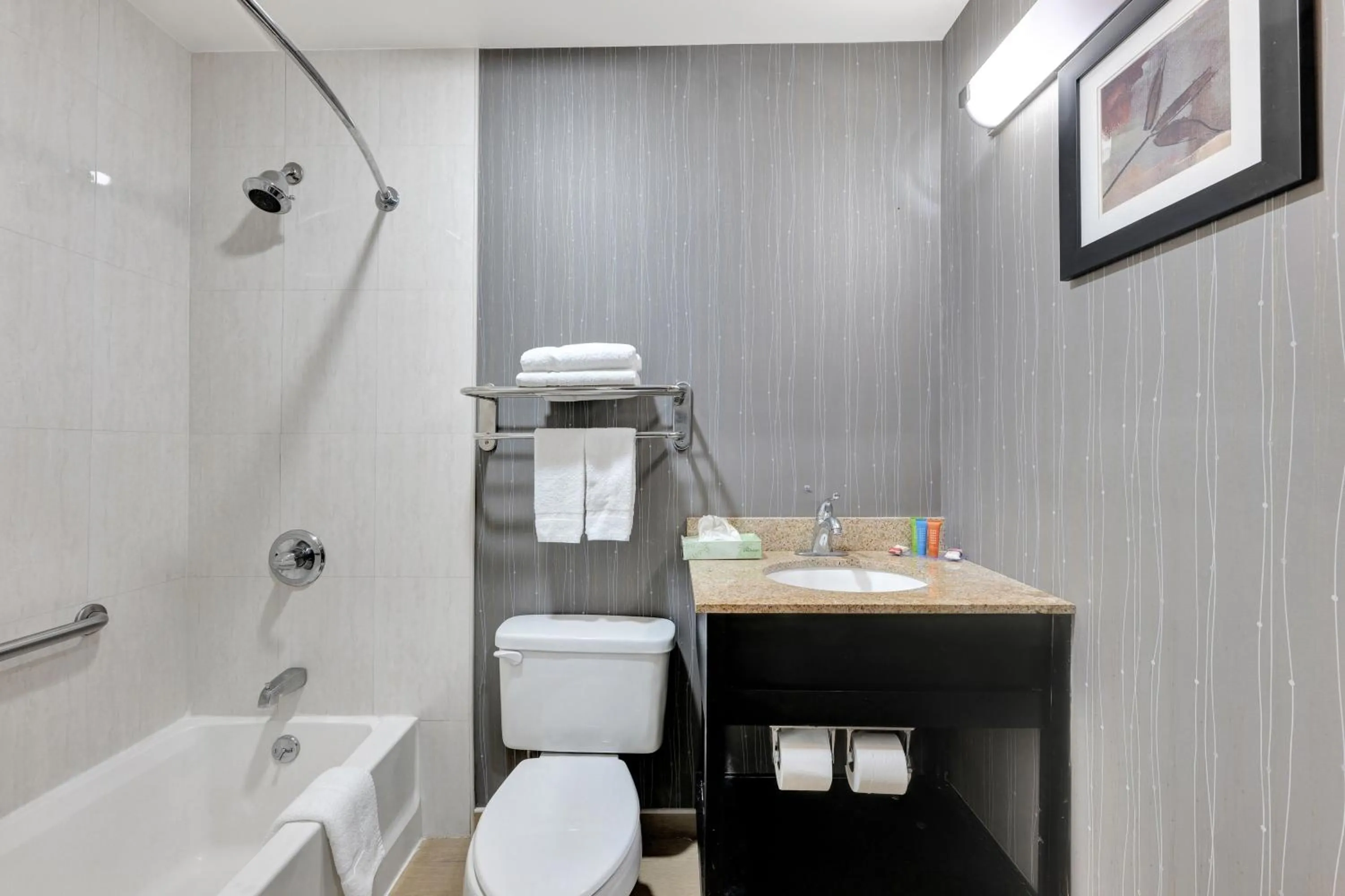 Bathroom in Hotel Pergola Jamaica JFK