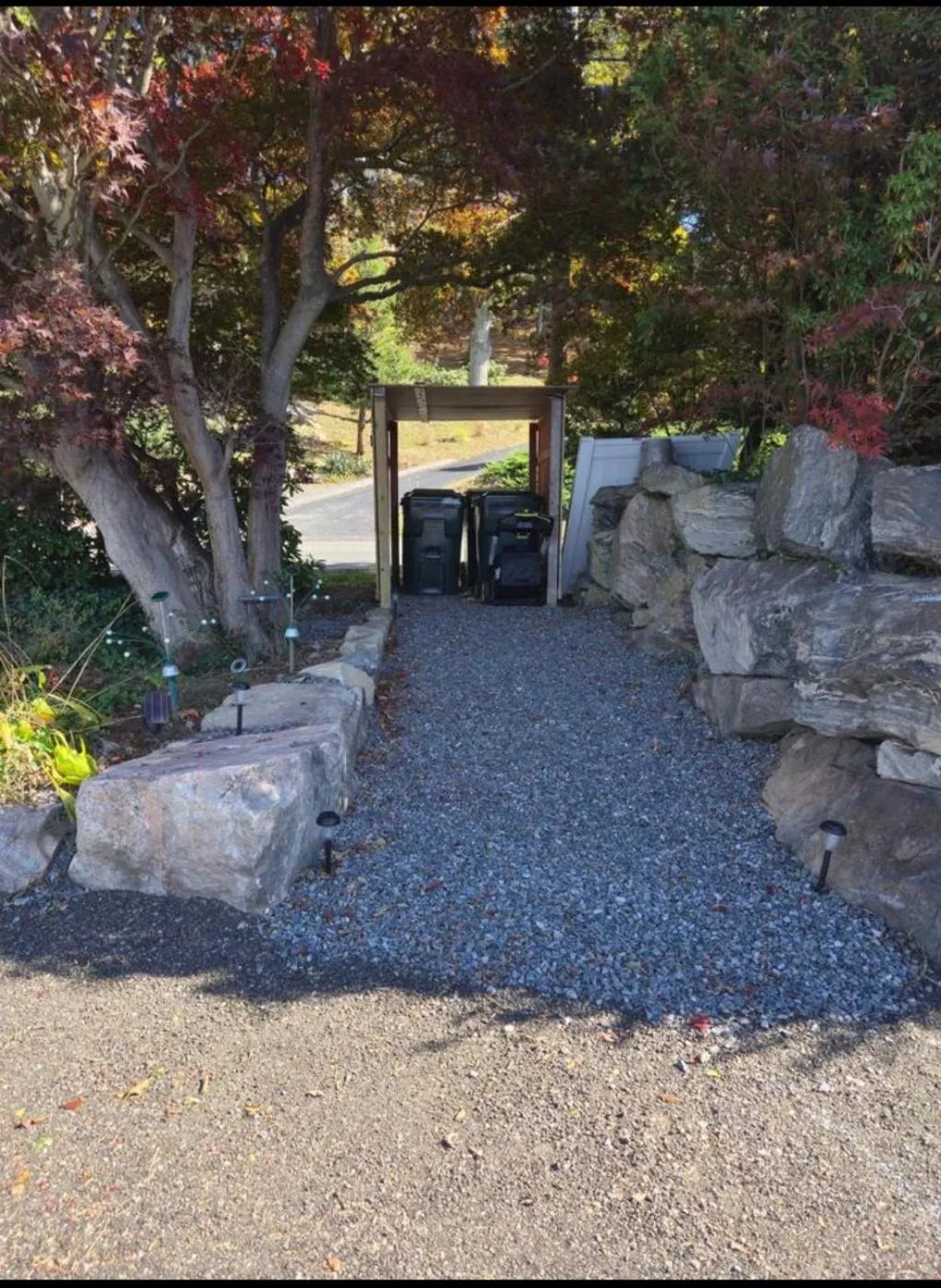 Garden in Riverfront Home with a View!