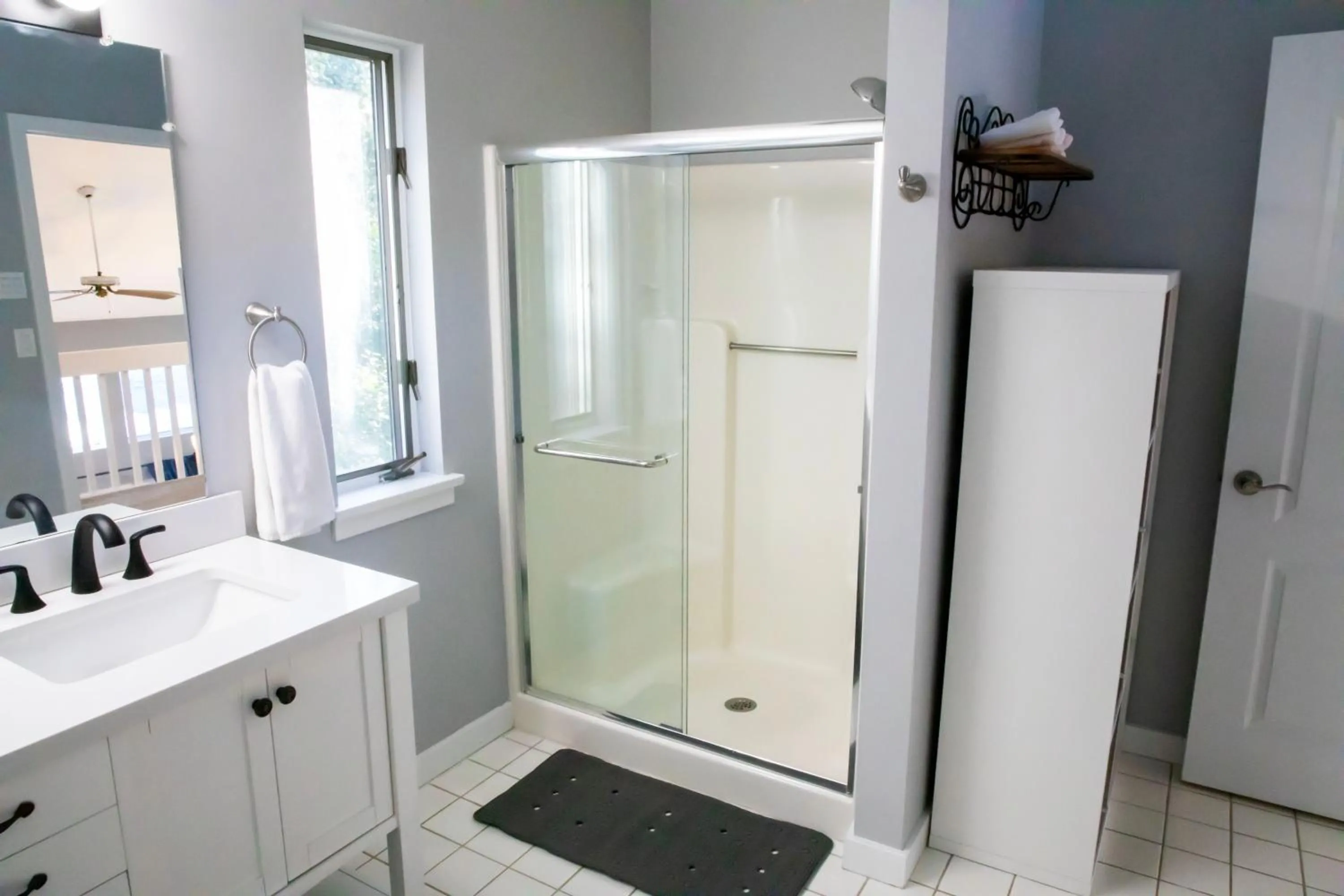 Shower in Riverfront Home with a View!