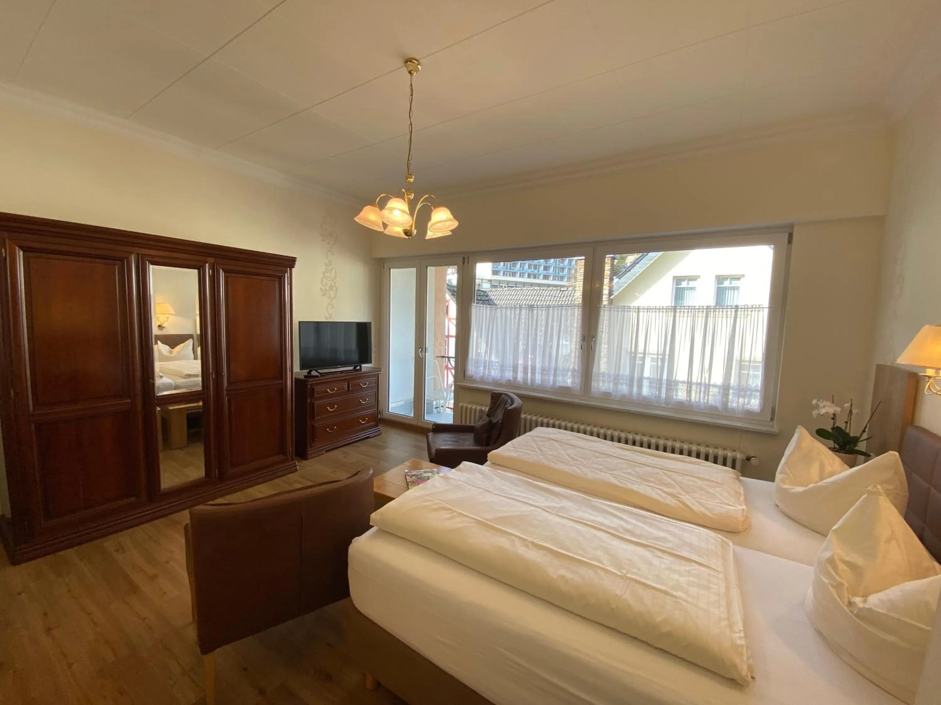 Photo of the whole room, Bed in Haus Hohenzollern & Haus 'Ambiente