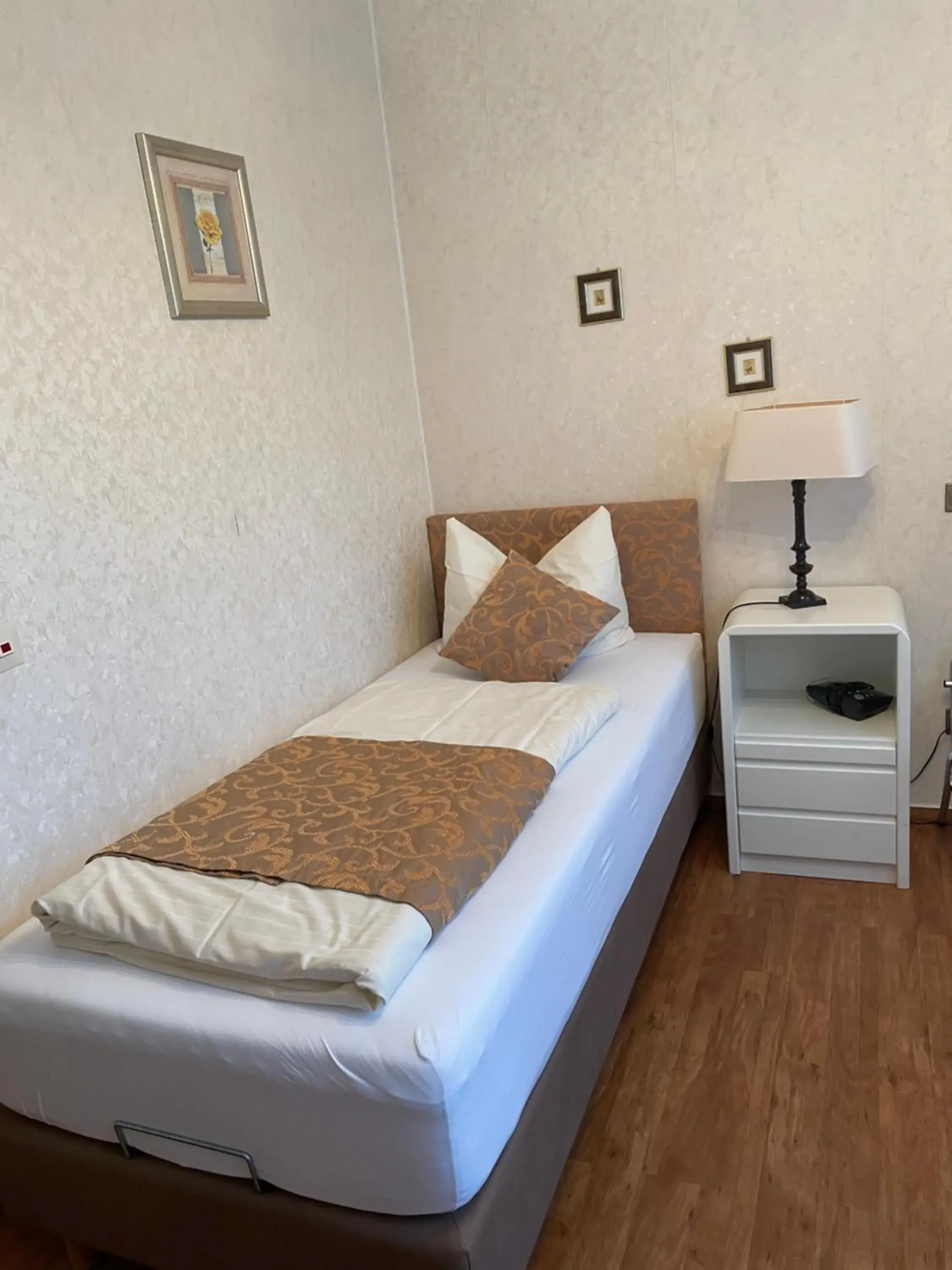 Photo of the whole room, Bed in Haus Hohenzollern & Haus 'Ambiente Photo of the whole room, Bed in Haus Hohenzollern & Haus 'Ambiente