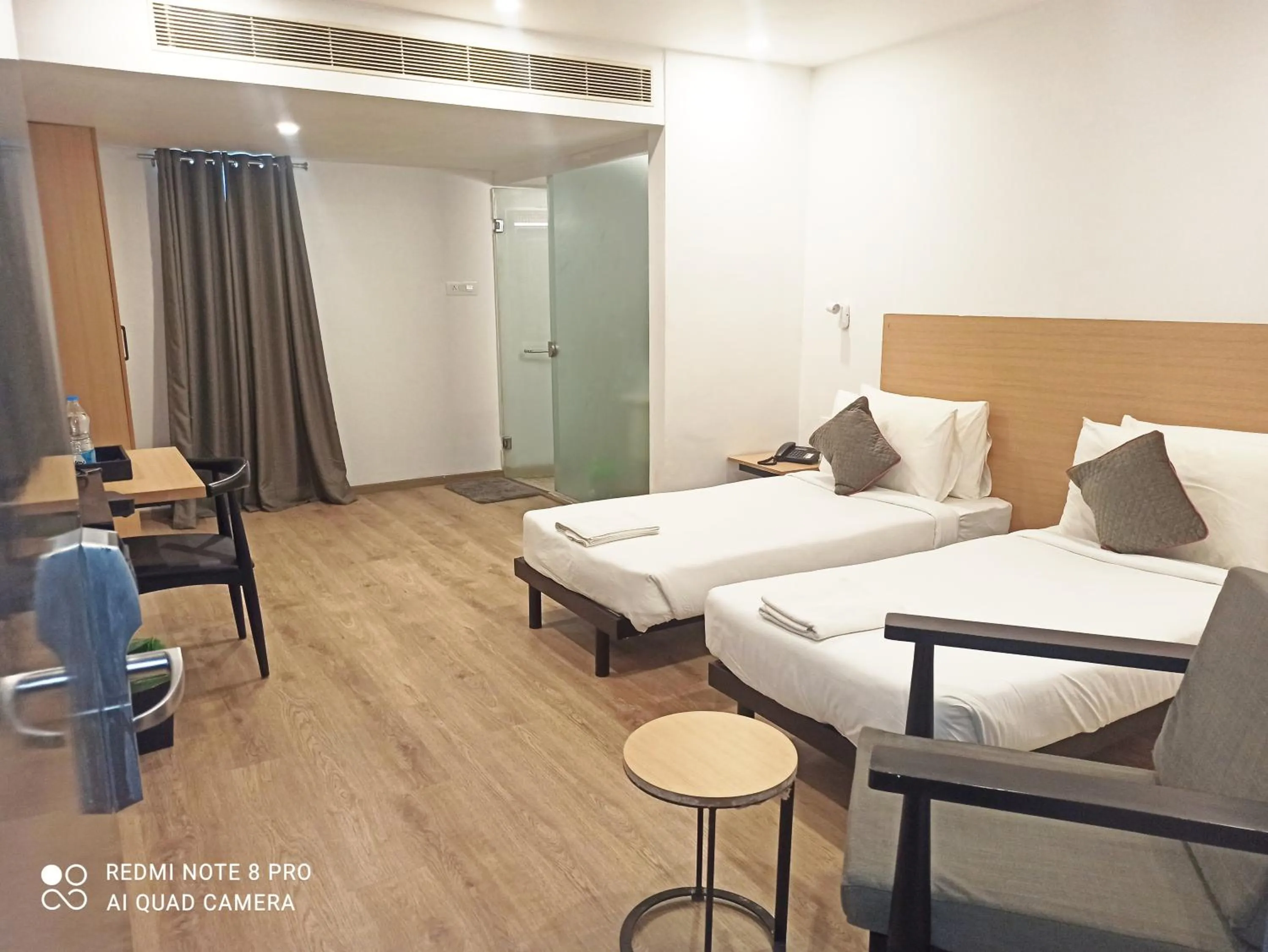 Photo of the whole room, Bed in Alana Townhouse