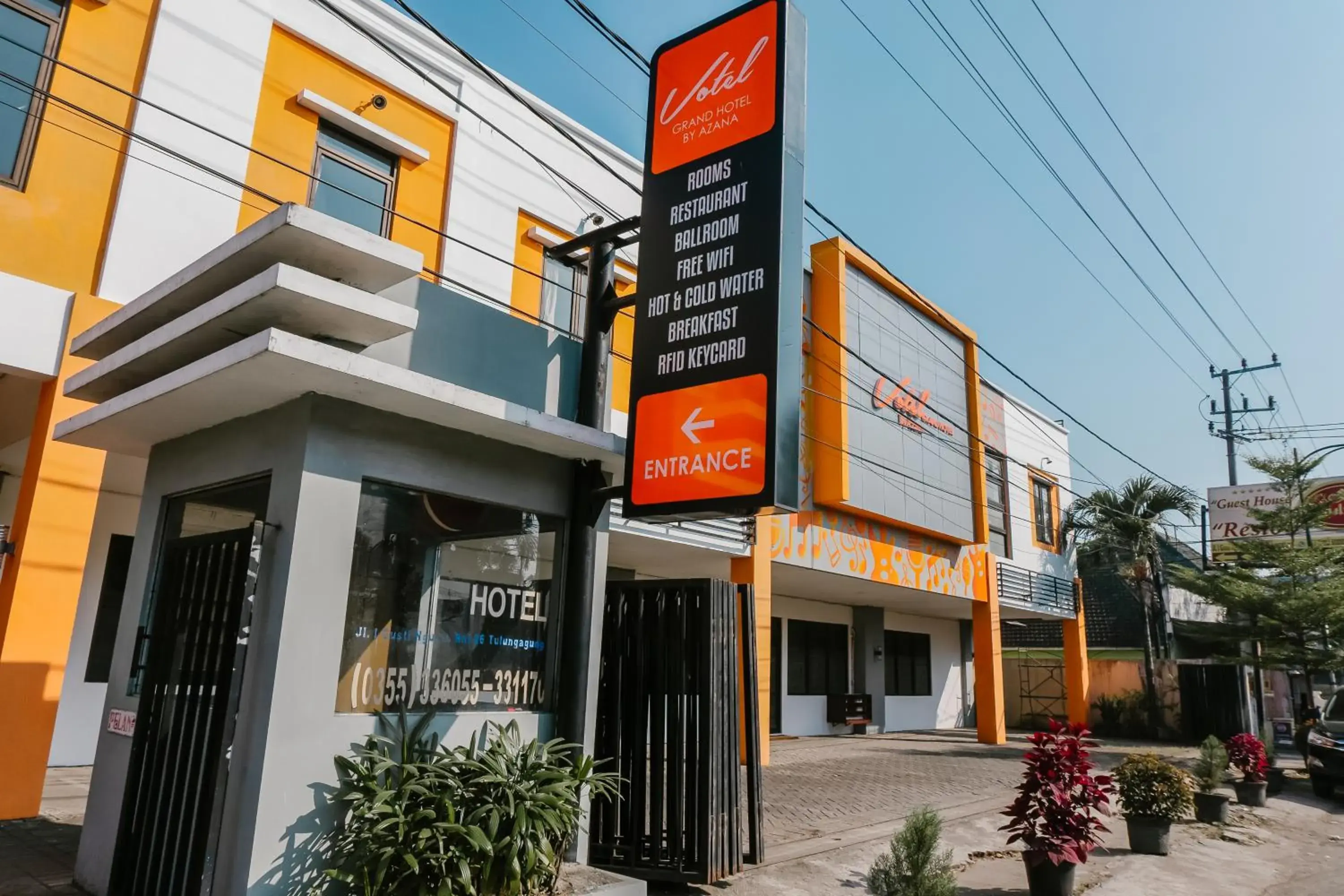 Property building in Votel Hotel Tulungagung Property building in Votel Hotel Tulungagung