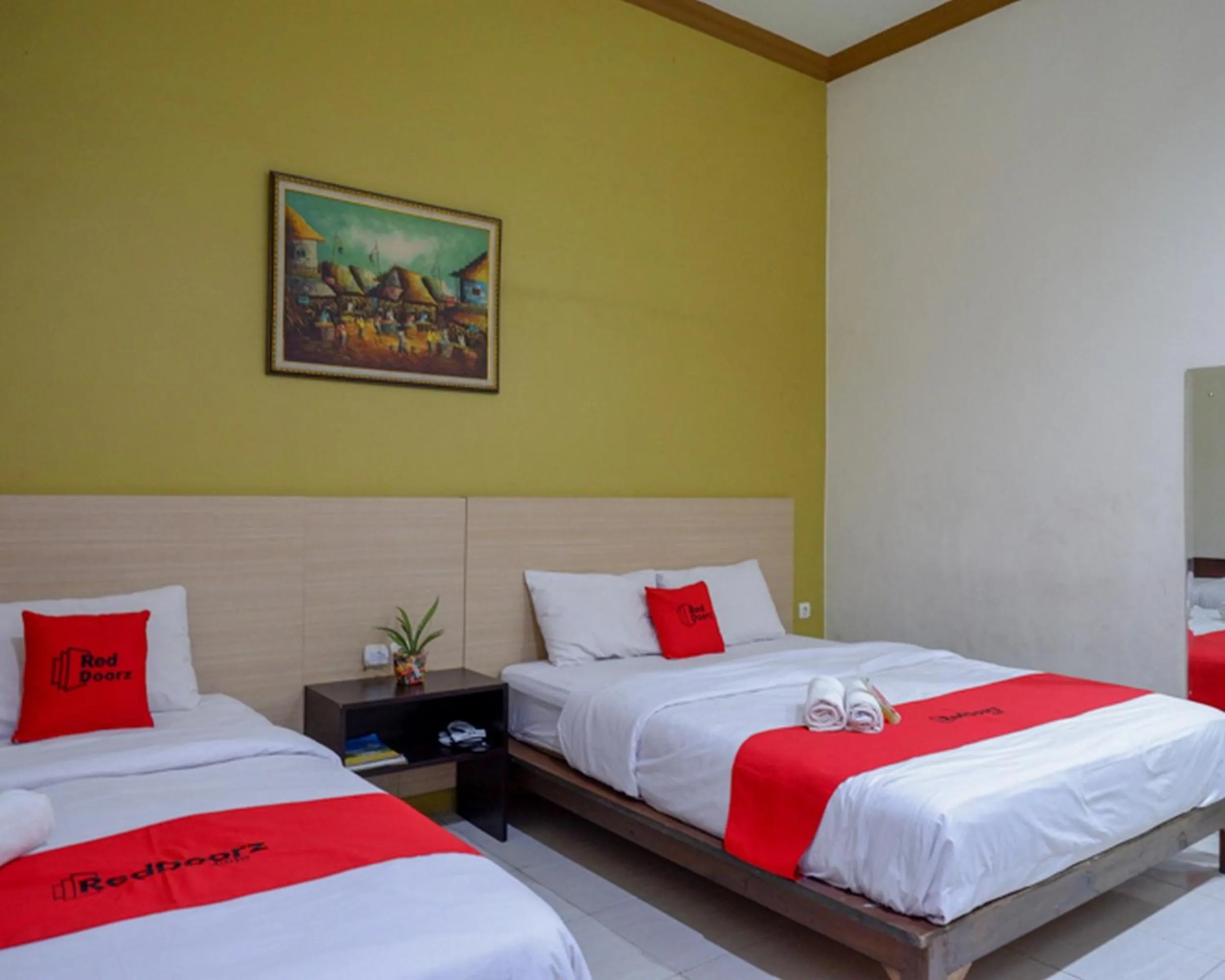 Bed in RedDoorz Plus @ Hotel Asih UNY