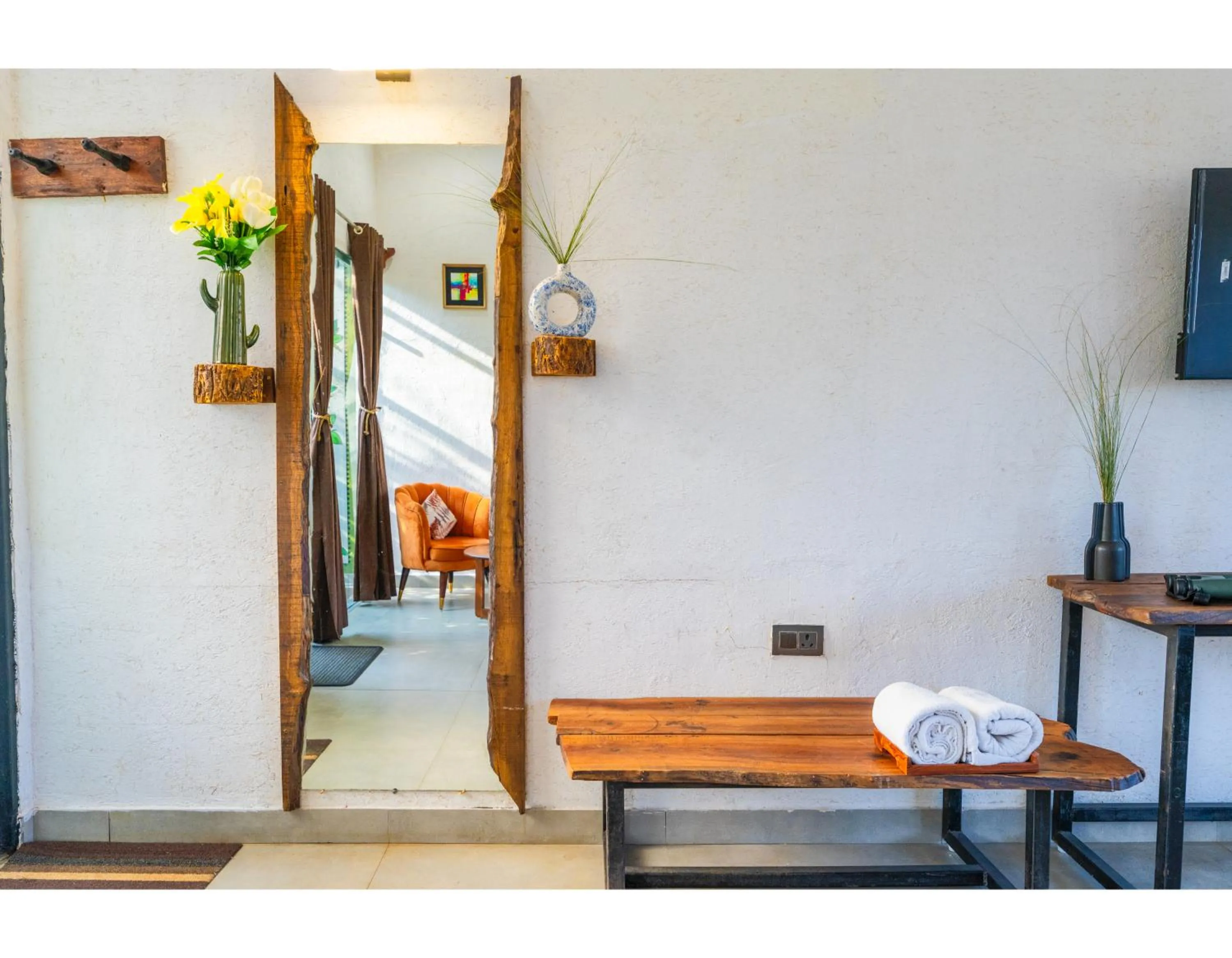 TV and multimedia in Panarpani Retreat Pachmarhi