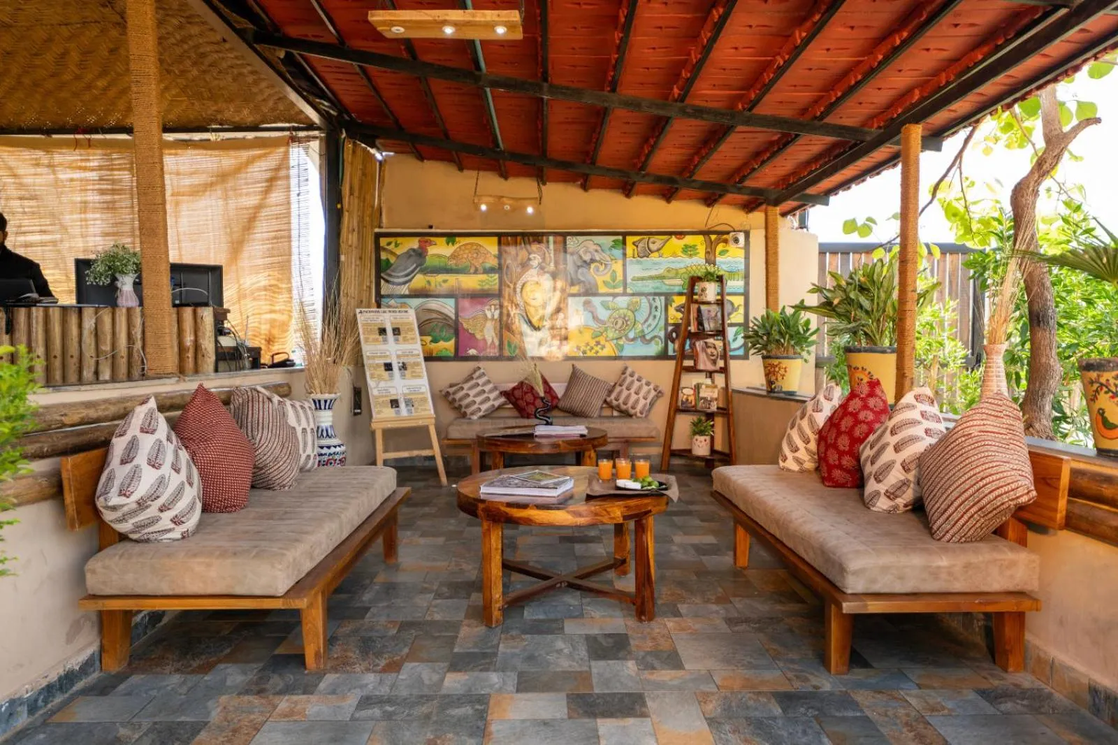 Dining area in Panarpani Retreat Pachmarhi