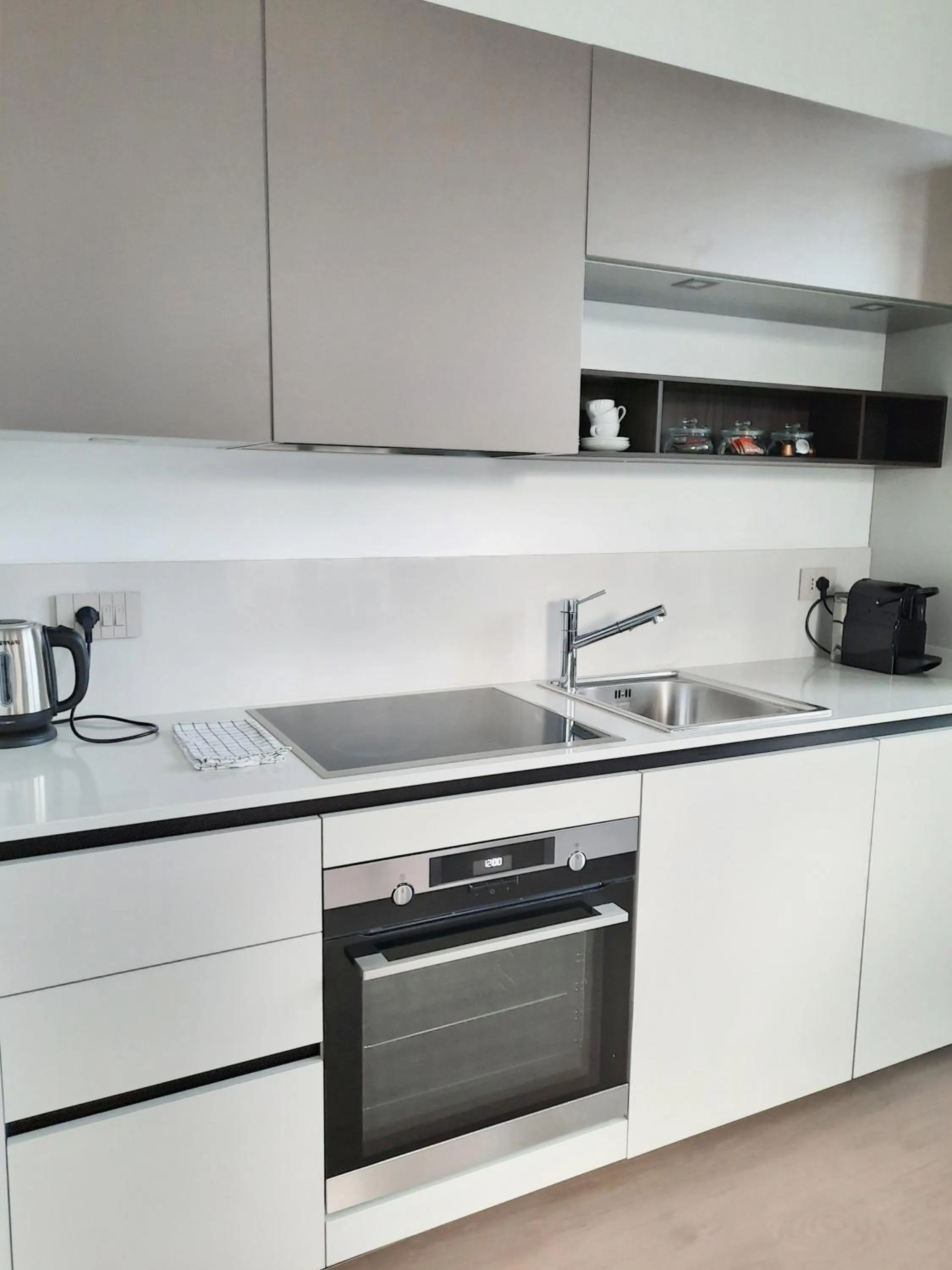 Coffee/tea facilities in Milan Eleven by Brera Apartments