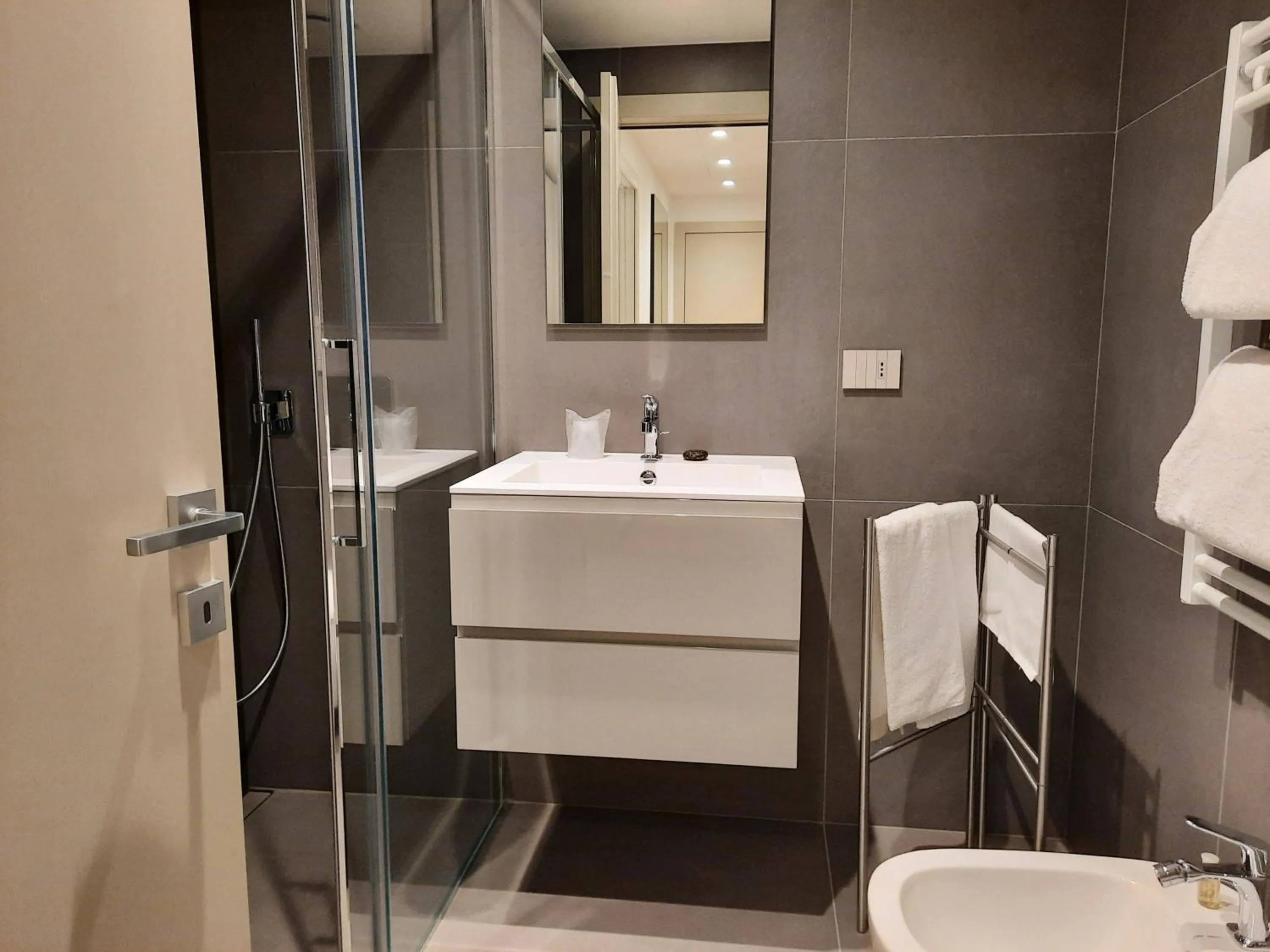 Shower in Milan Eleven by Brera Apartments