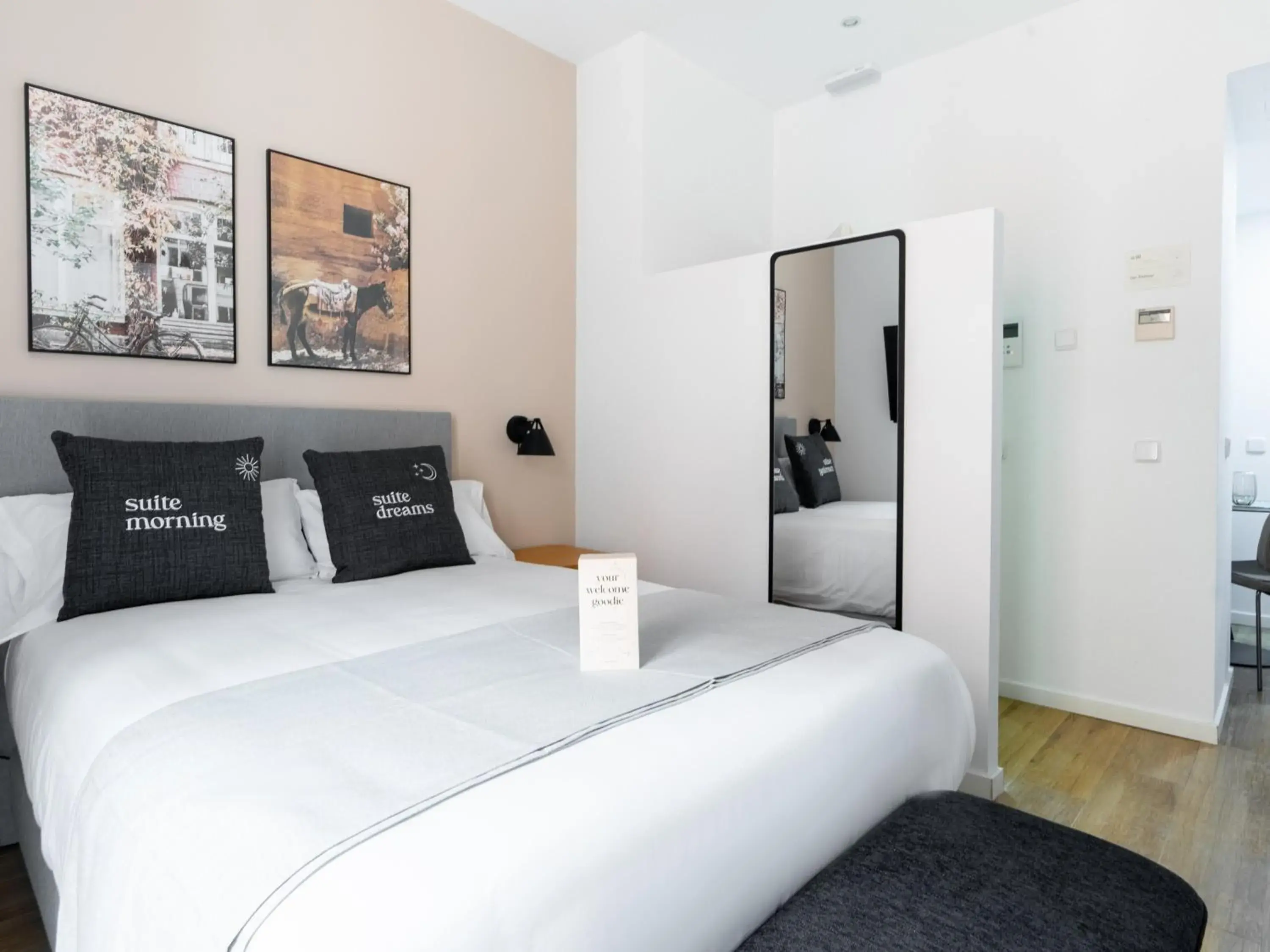 Studio Apartment with Balcony in Limehome Madrid La Bolsa Studio Apartment with Balcony in Limehome Madrid La Bolsa
