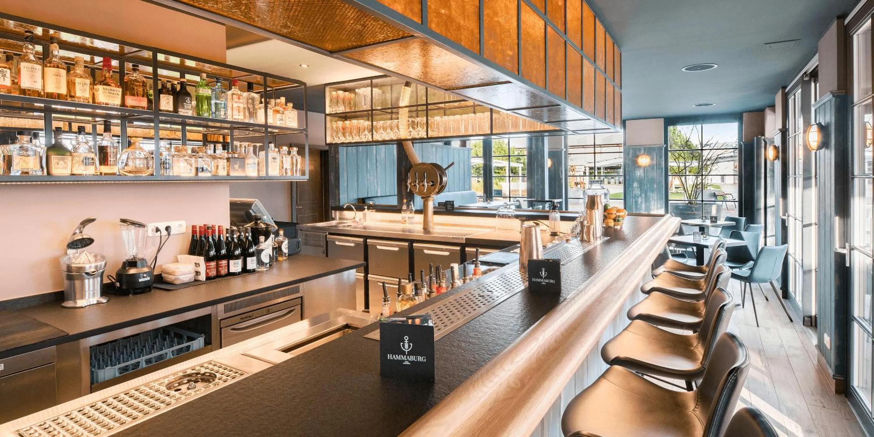 Lounge or bar in Ostseehotel Midgard in Damp