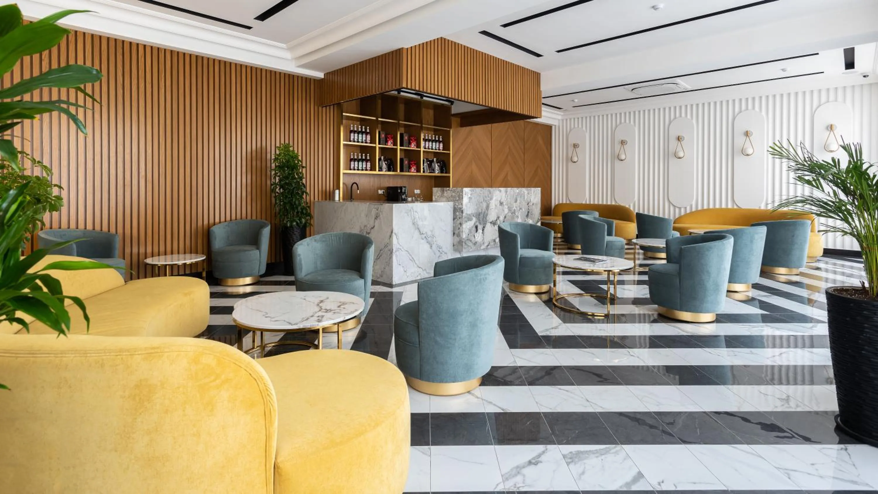 Lounge or bar in HOTEL MODERNO & Spa