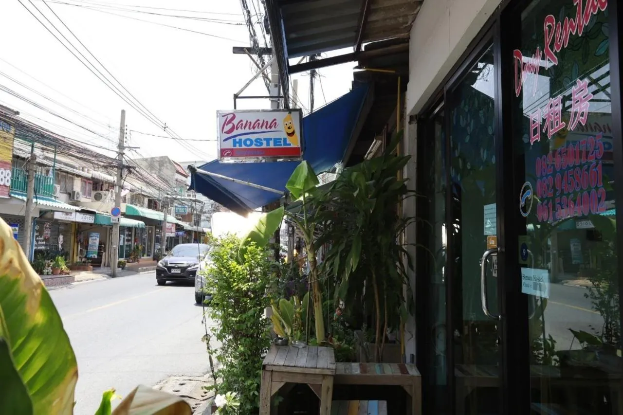 Property building in Banana Hostel Donmuang