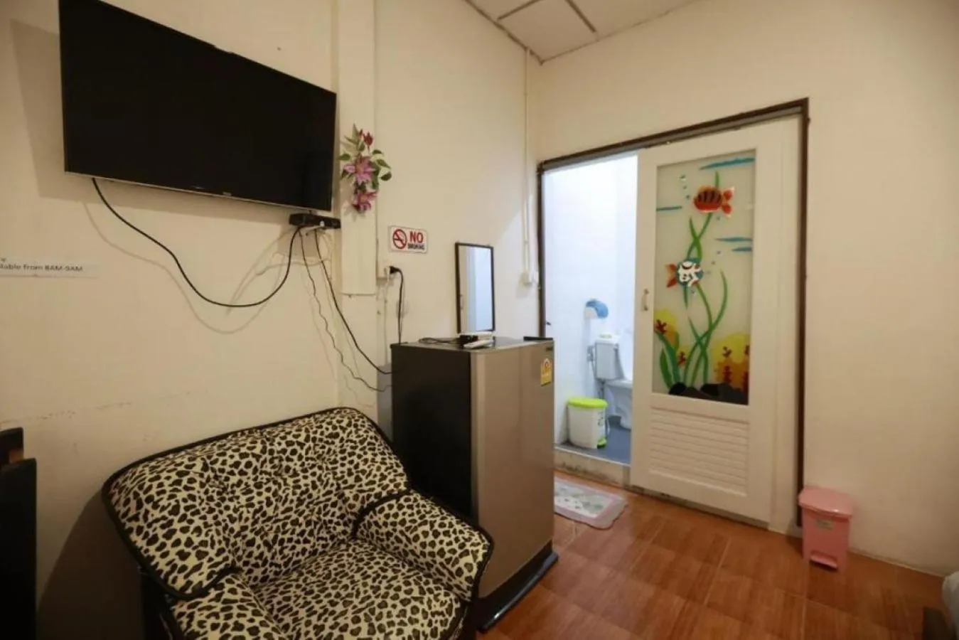 Bathroom in Banana Hostel Donmuang