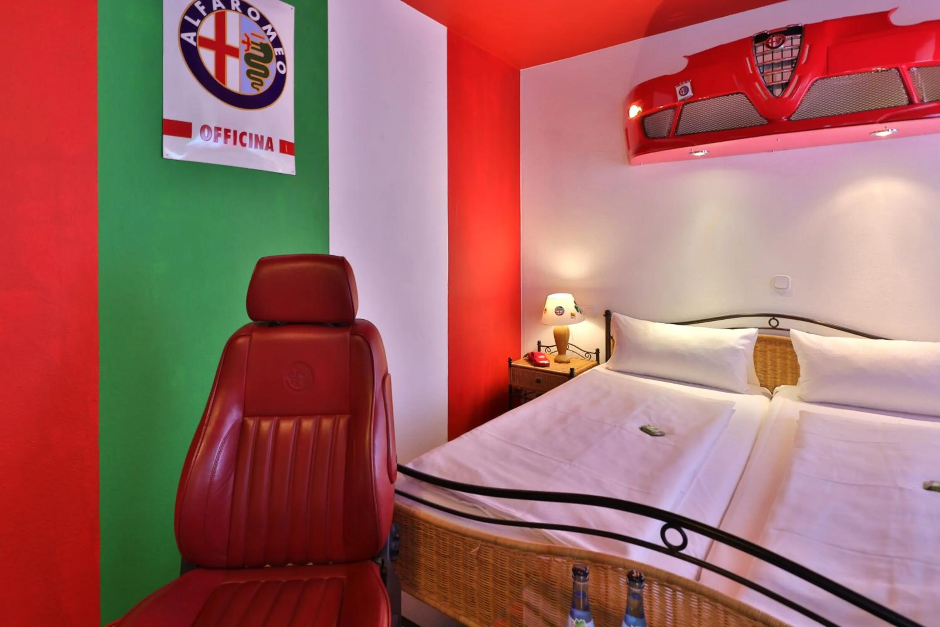 Bed in Aparthotel Deutschmeister