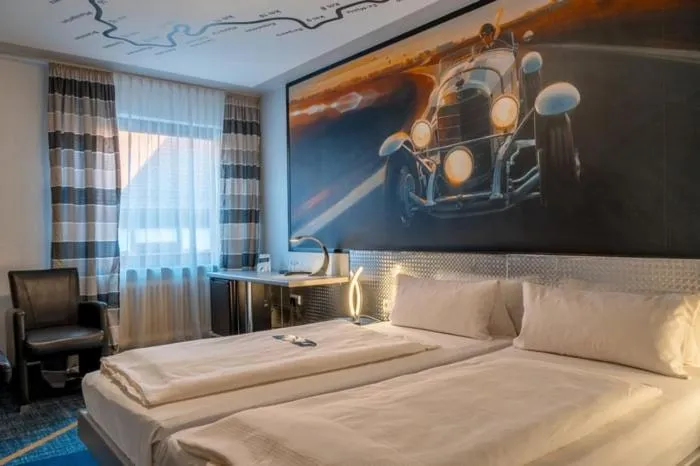 Bedroom, Bed in Aparthotel Deutschmeister