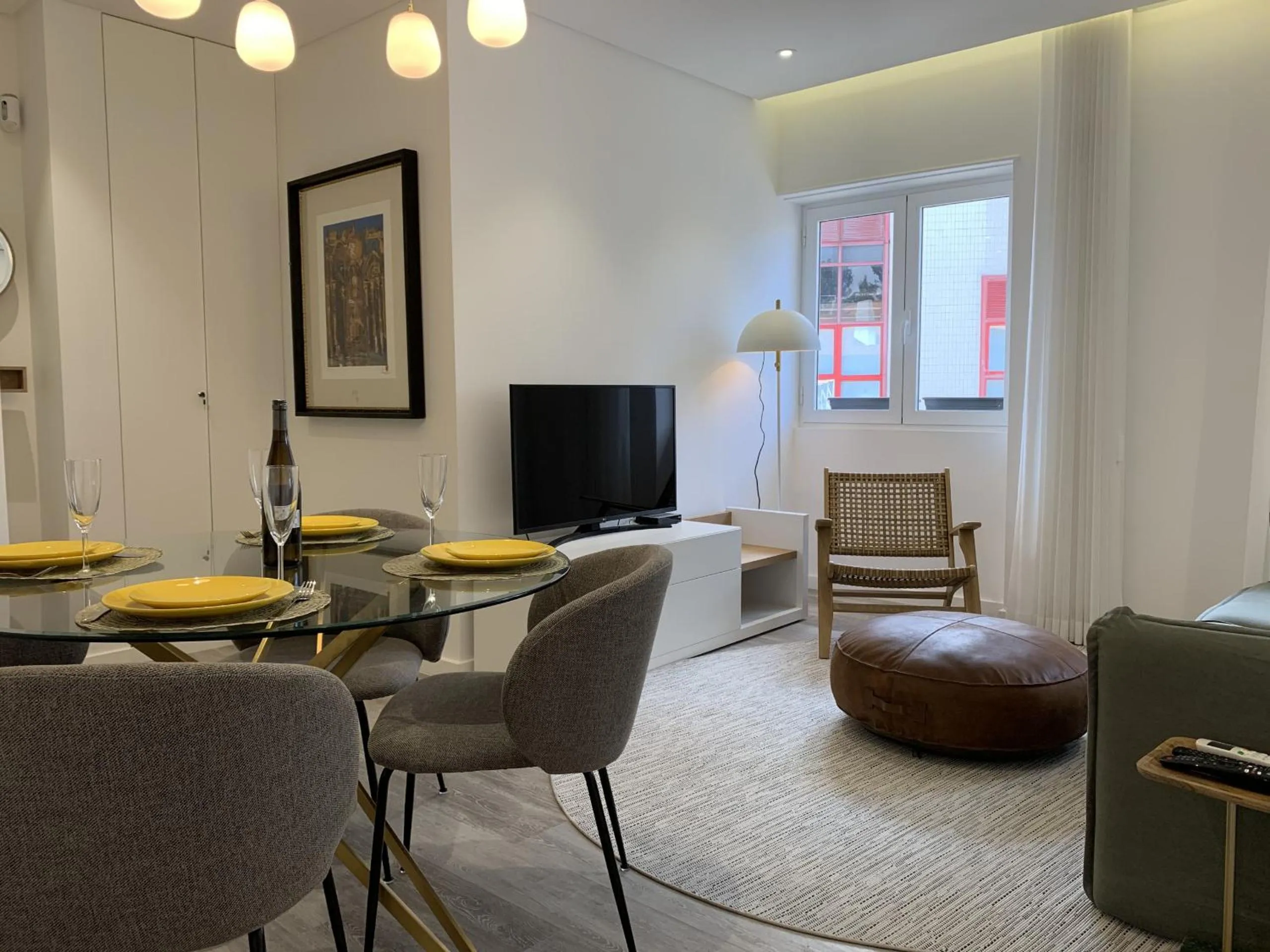 Communal lounge/ TV room in FLH Cascais Downtown Premium Apartment I