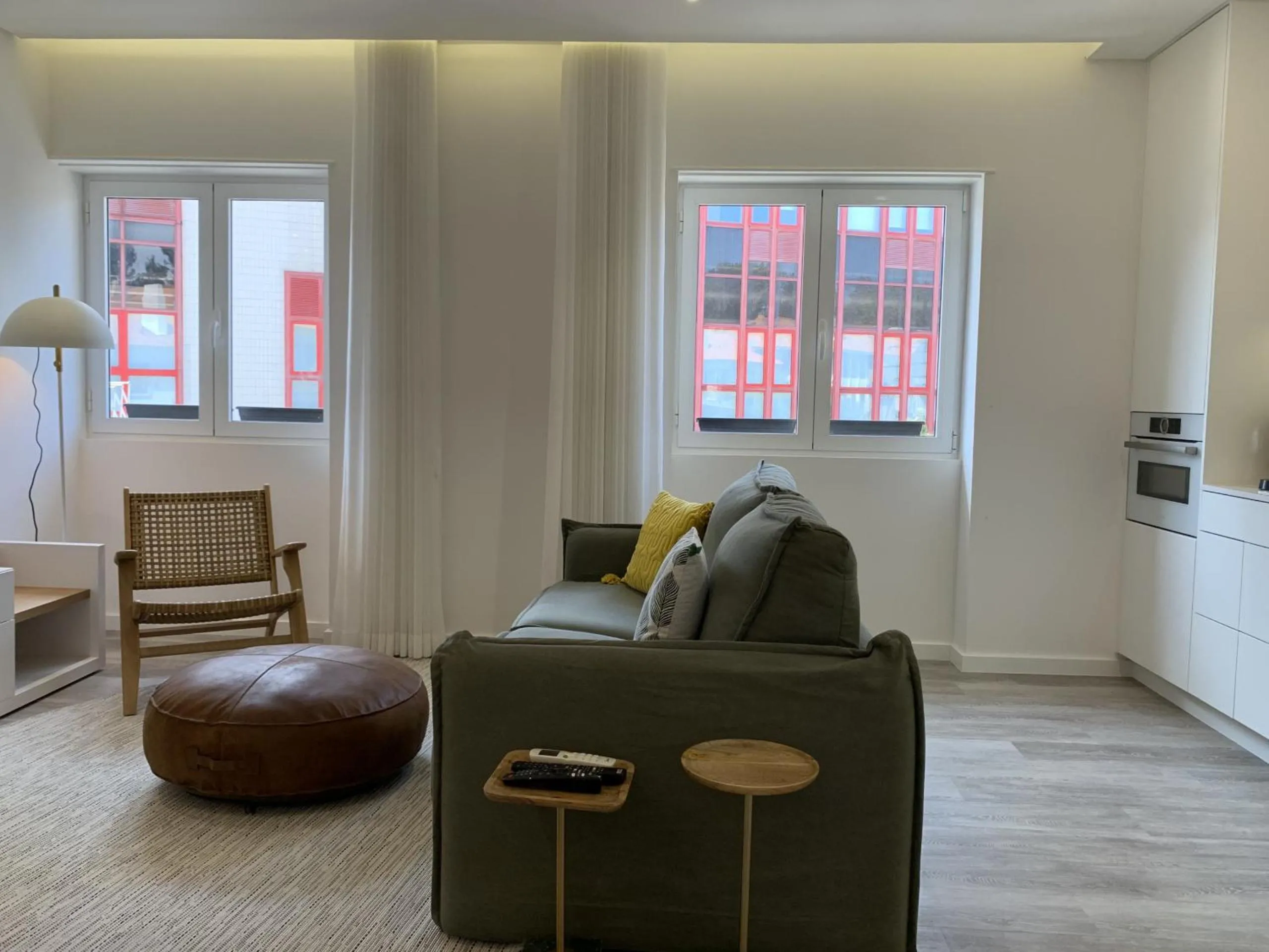 Communal lounge/ TV room in FLH Cascais Downtown Premium Apartment I