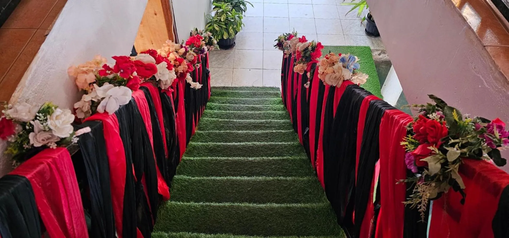 Decorative detail in Northern Pearl