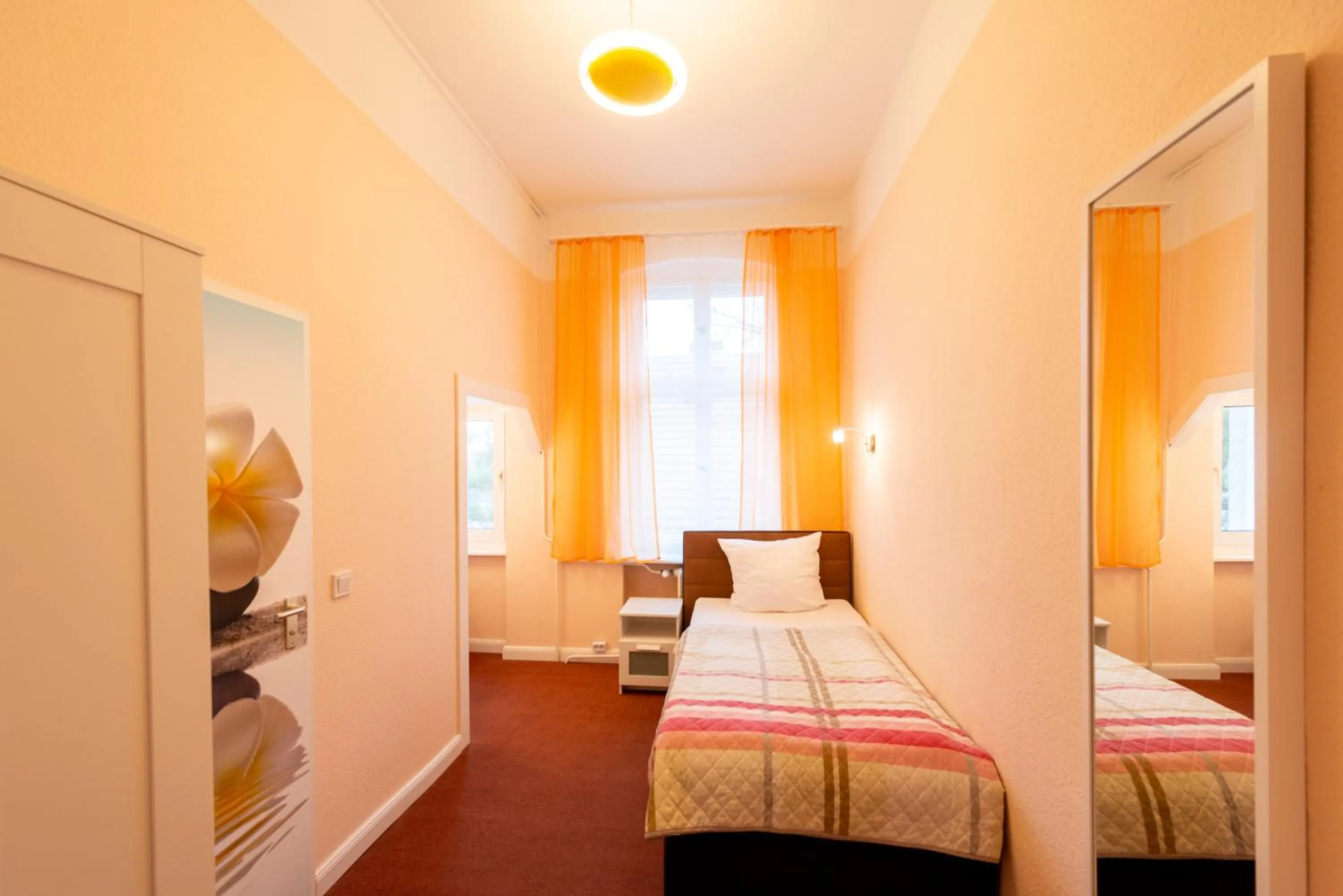 Bed in Hotel Pension Dahlem