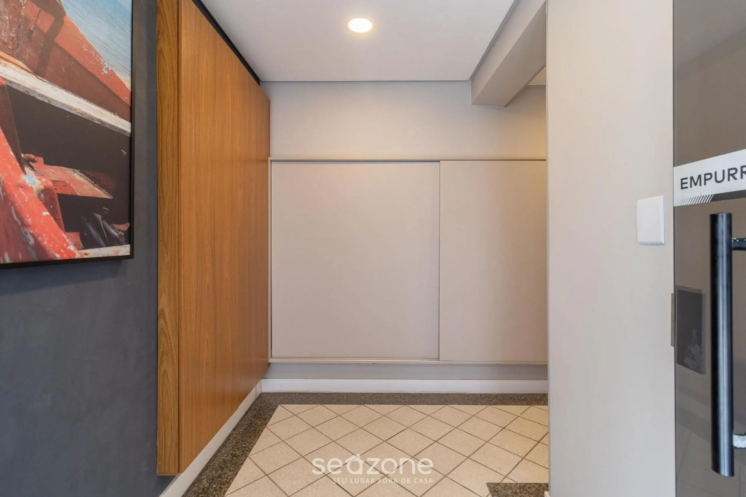 Beira-Sea Condominium in Ingleses Norte - POR