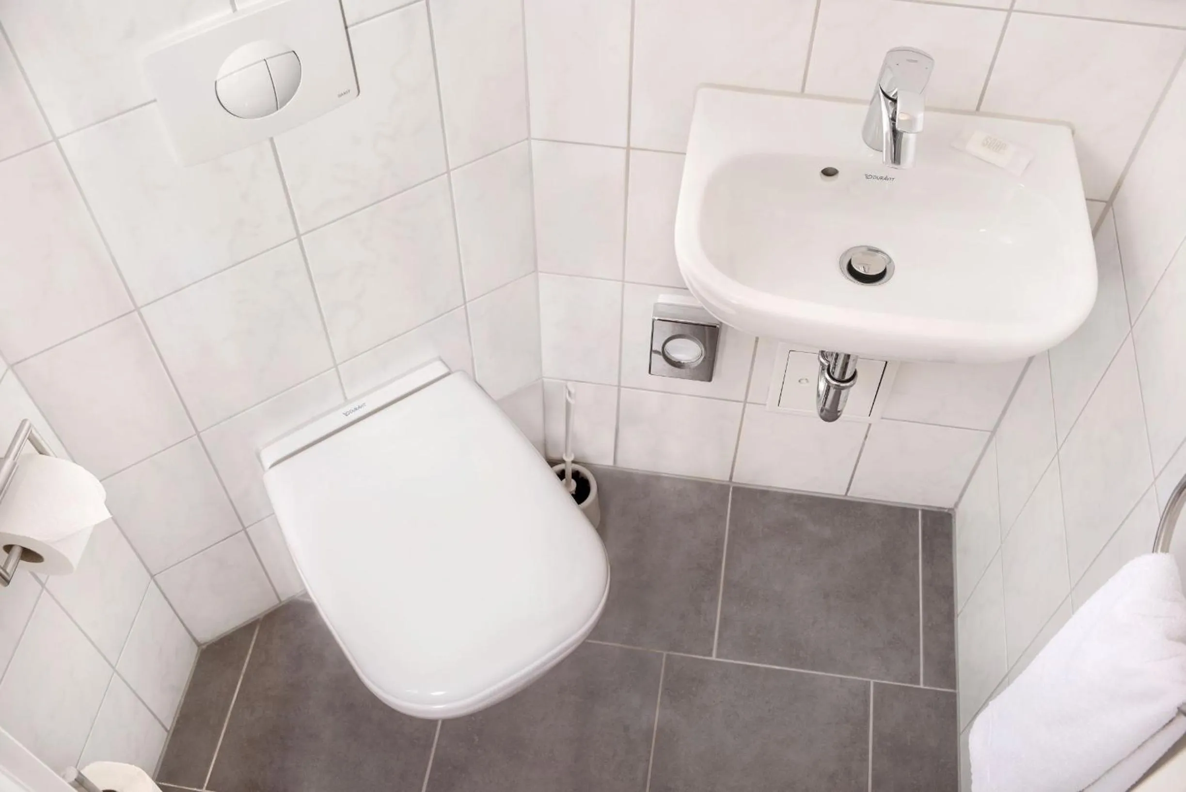 Toilet in centra Hotel