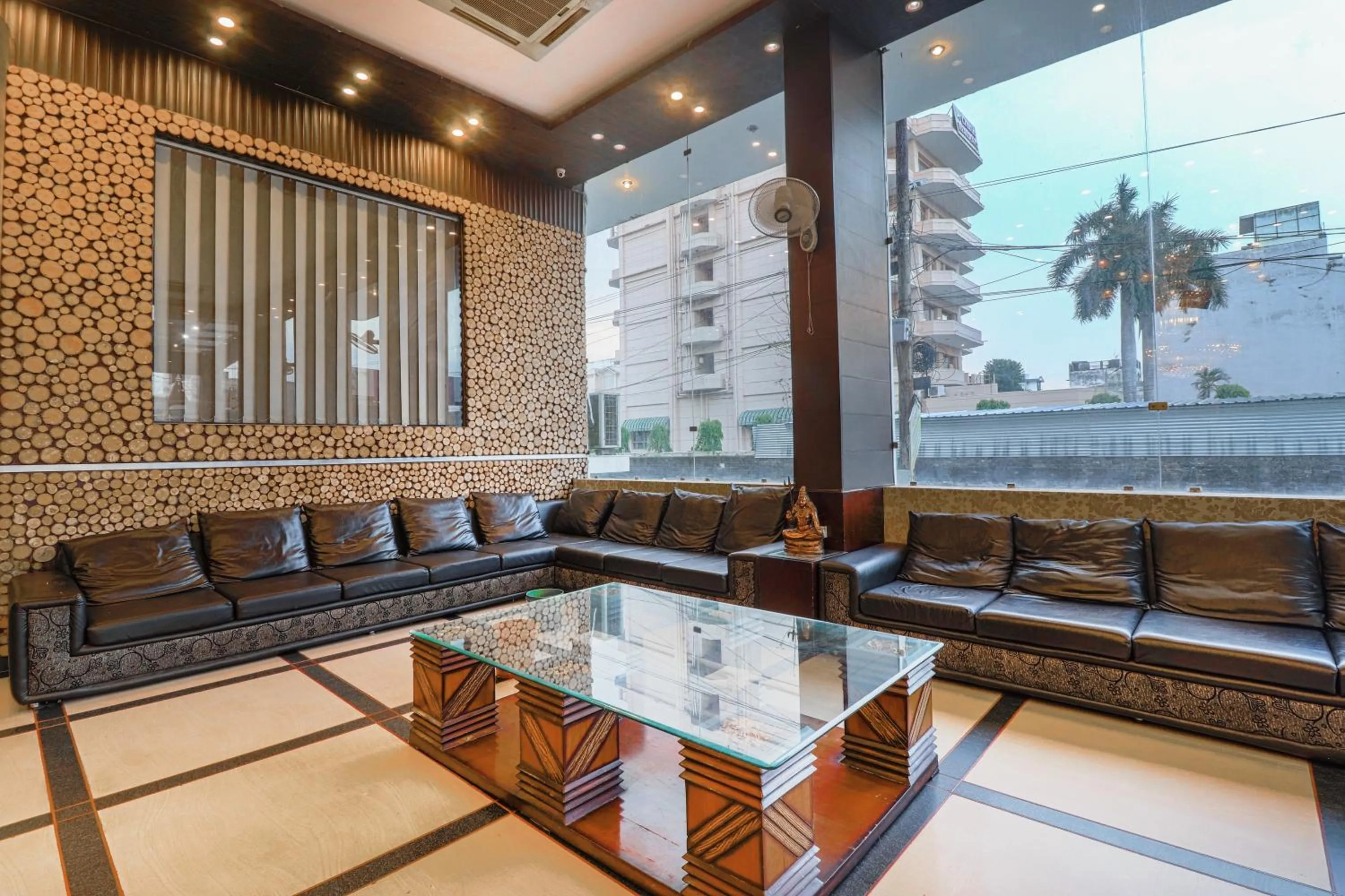 Lobby or reception in Oaktel Hotel Grand Shiva Near Ganga Ghat