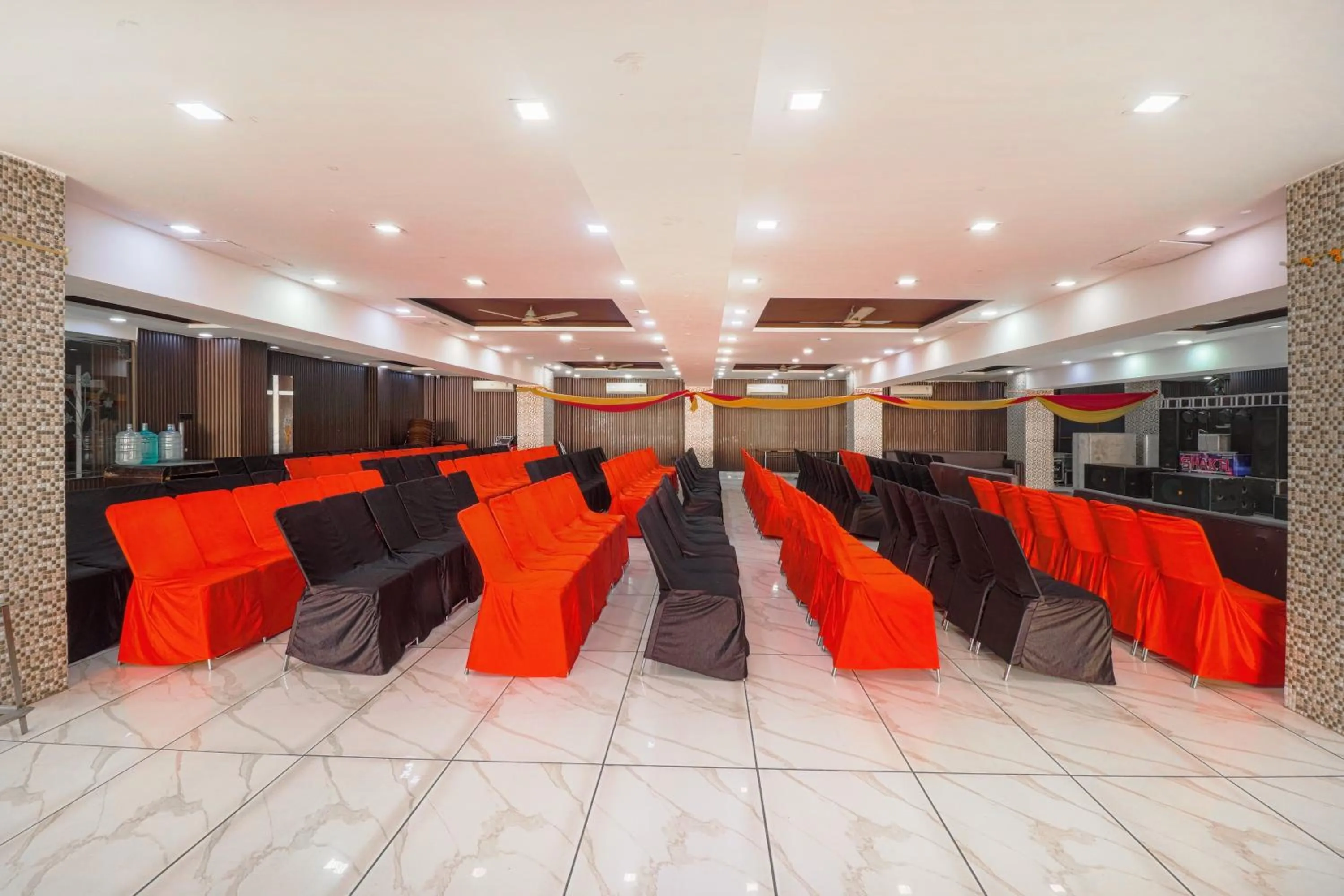Banquet/Function facilities in Oaktel Hotel Grand Shiva Near Ganga Ghat