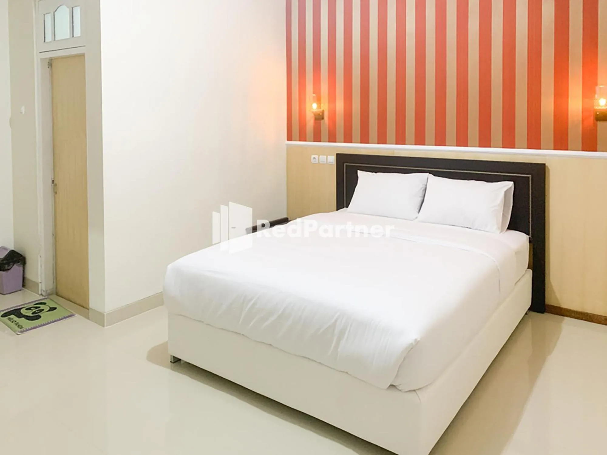 Bedroom in RedDoorz Syariah At Hotel Nuri Indah Dongkelan Yogyakarta