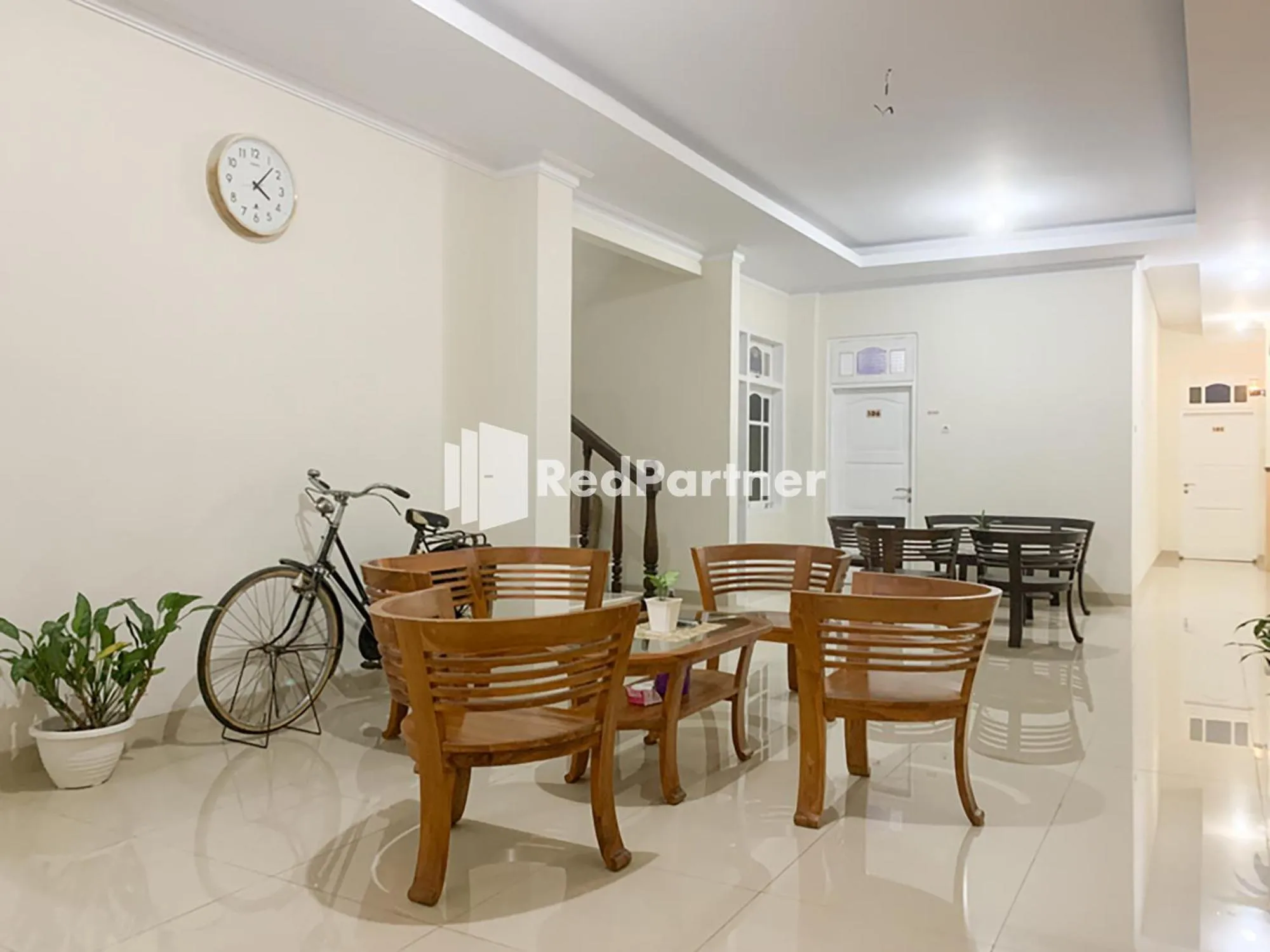 Living room in RedDoorz Syariah At Hotel Nuri Indah Dongkelan Yogyakarta