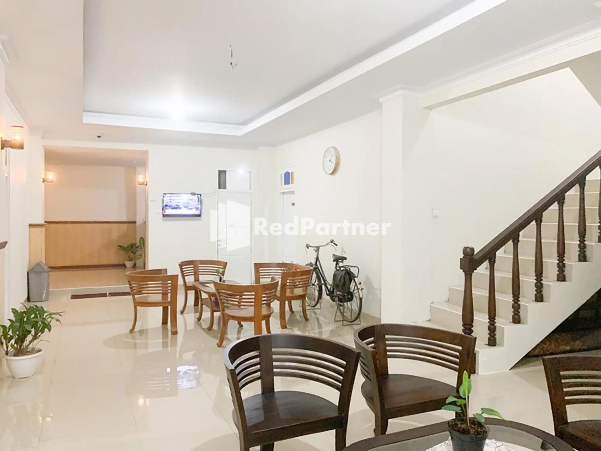 Living room in RedDoorz Syariah At Hotel Nuri Indah Dongkelan Yogyakarta