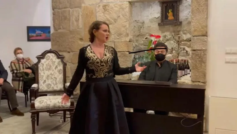 group of guests in CASA RECTORAL DE SAN EUSEBIO