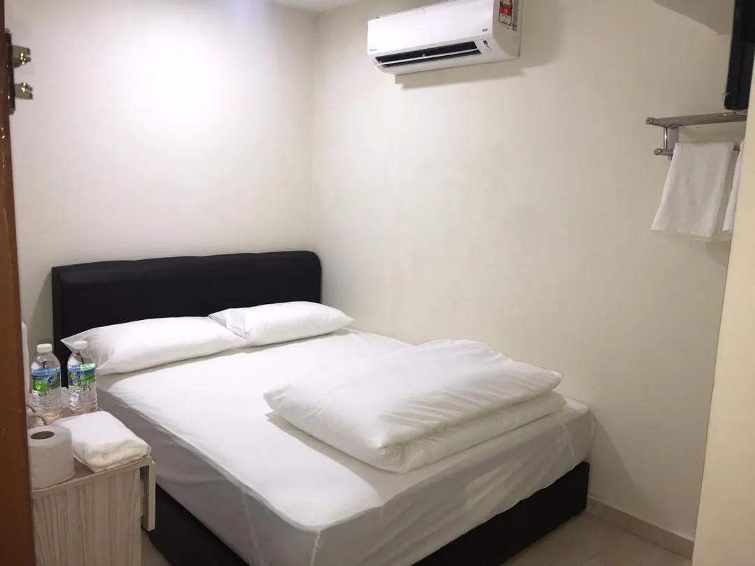 Bedroom, Bed in Axlite Hotel