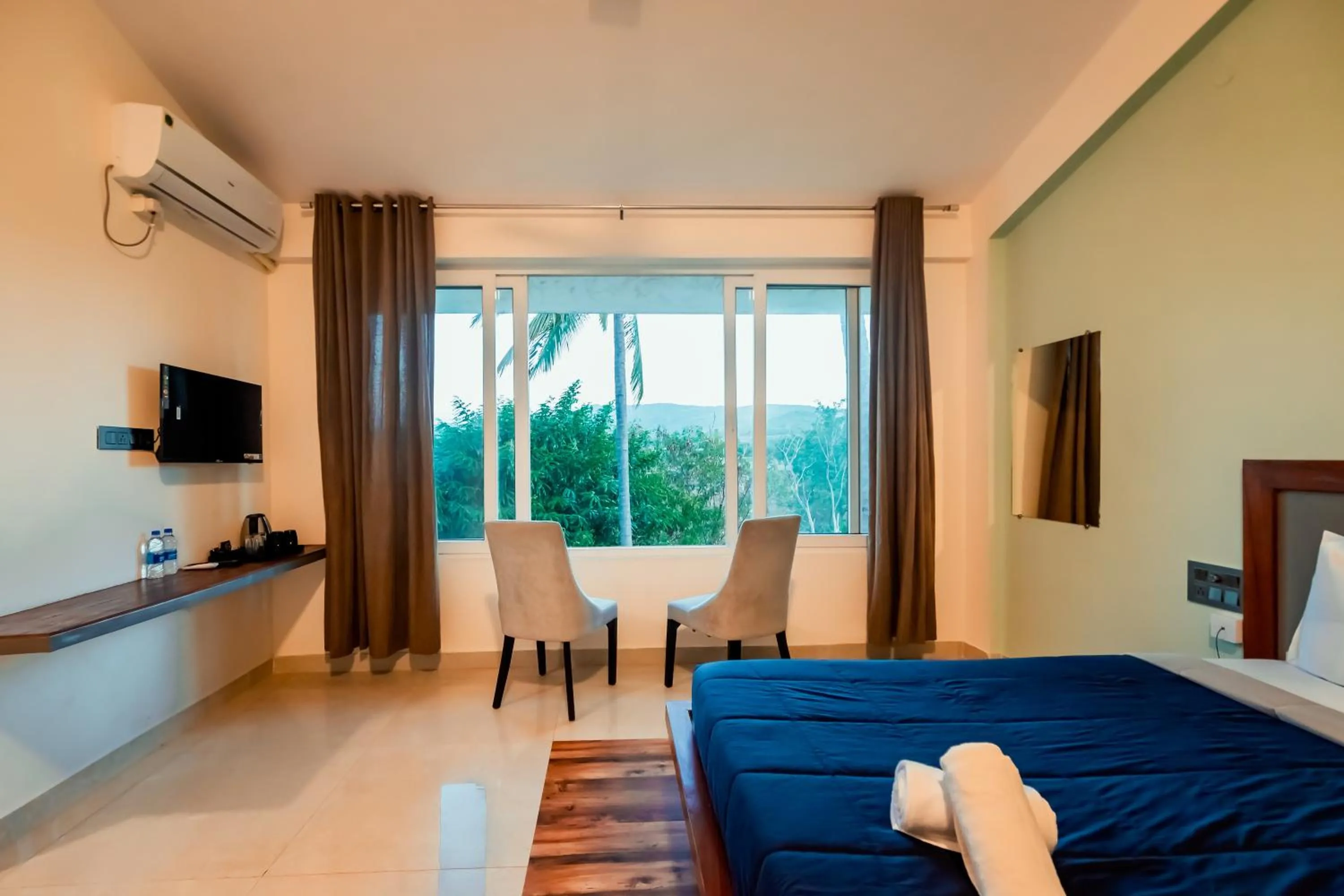 Bed in Commune18 Resort Chikmagalur