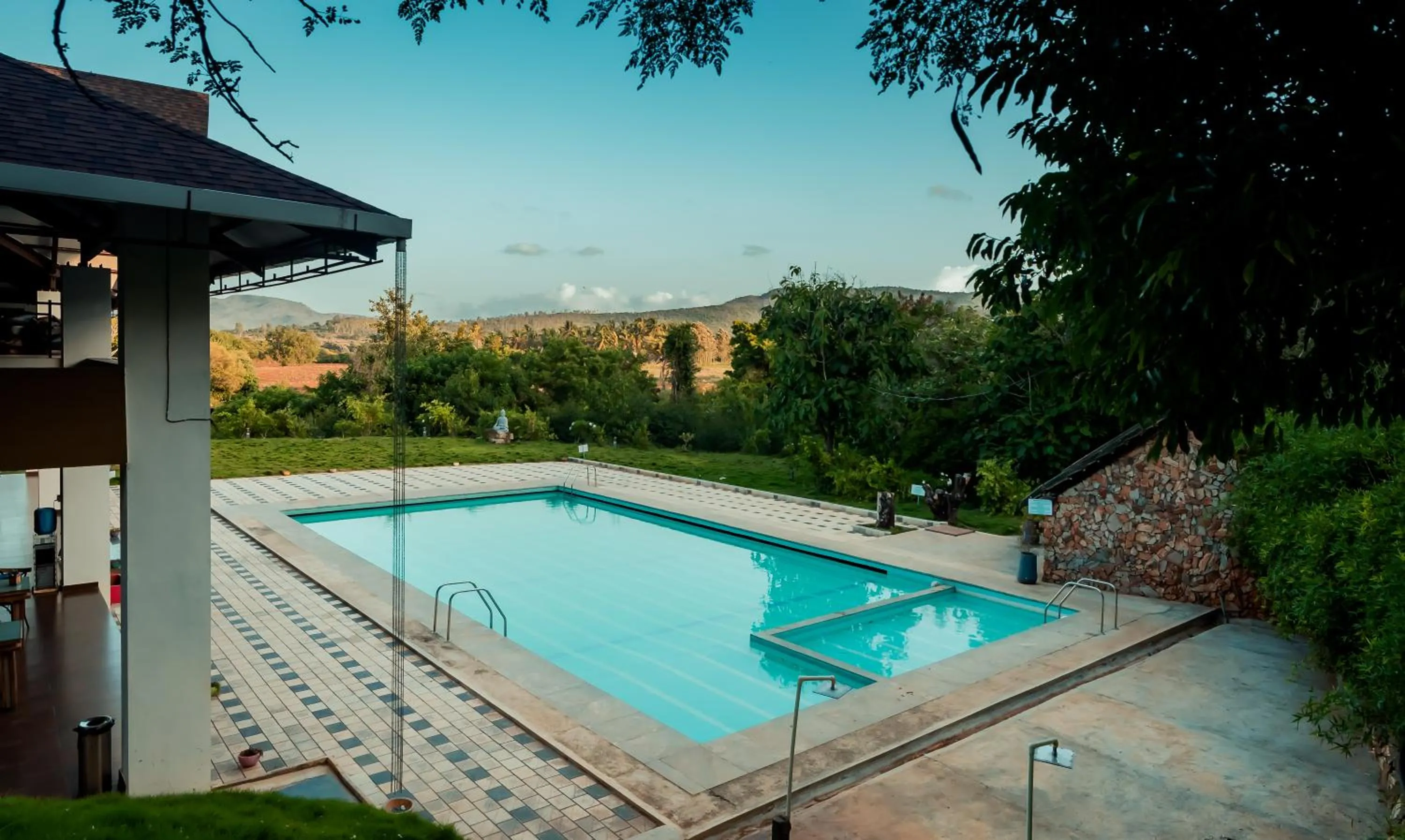 Mountain view in Commune18 Resort Chikmagalur