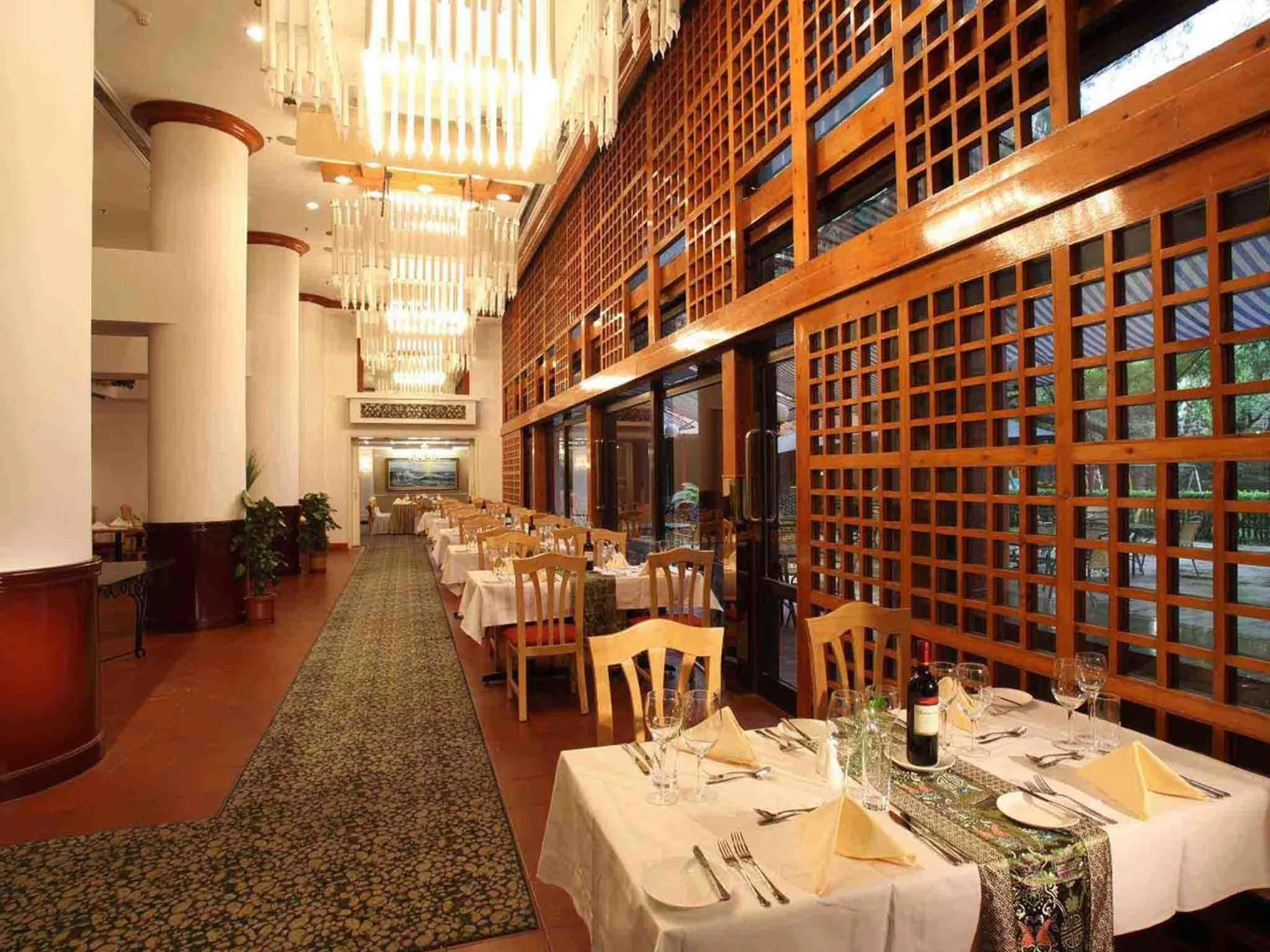 Restaurant/places to eat in CITIC Hotel Beijing Airport