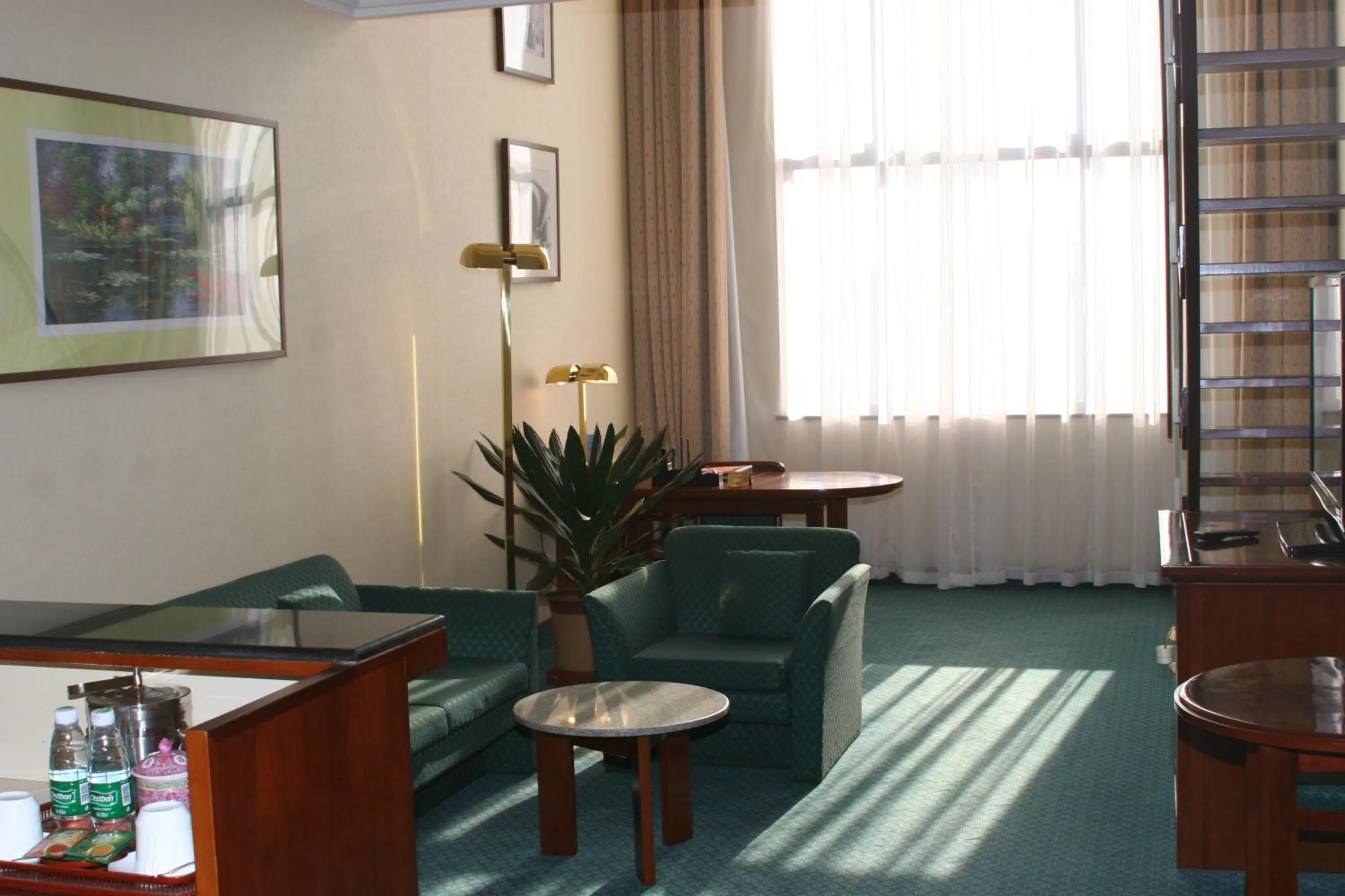 Seating area in CITIC Hotel Beijing Airport